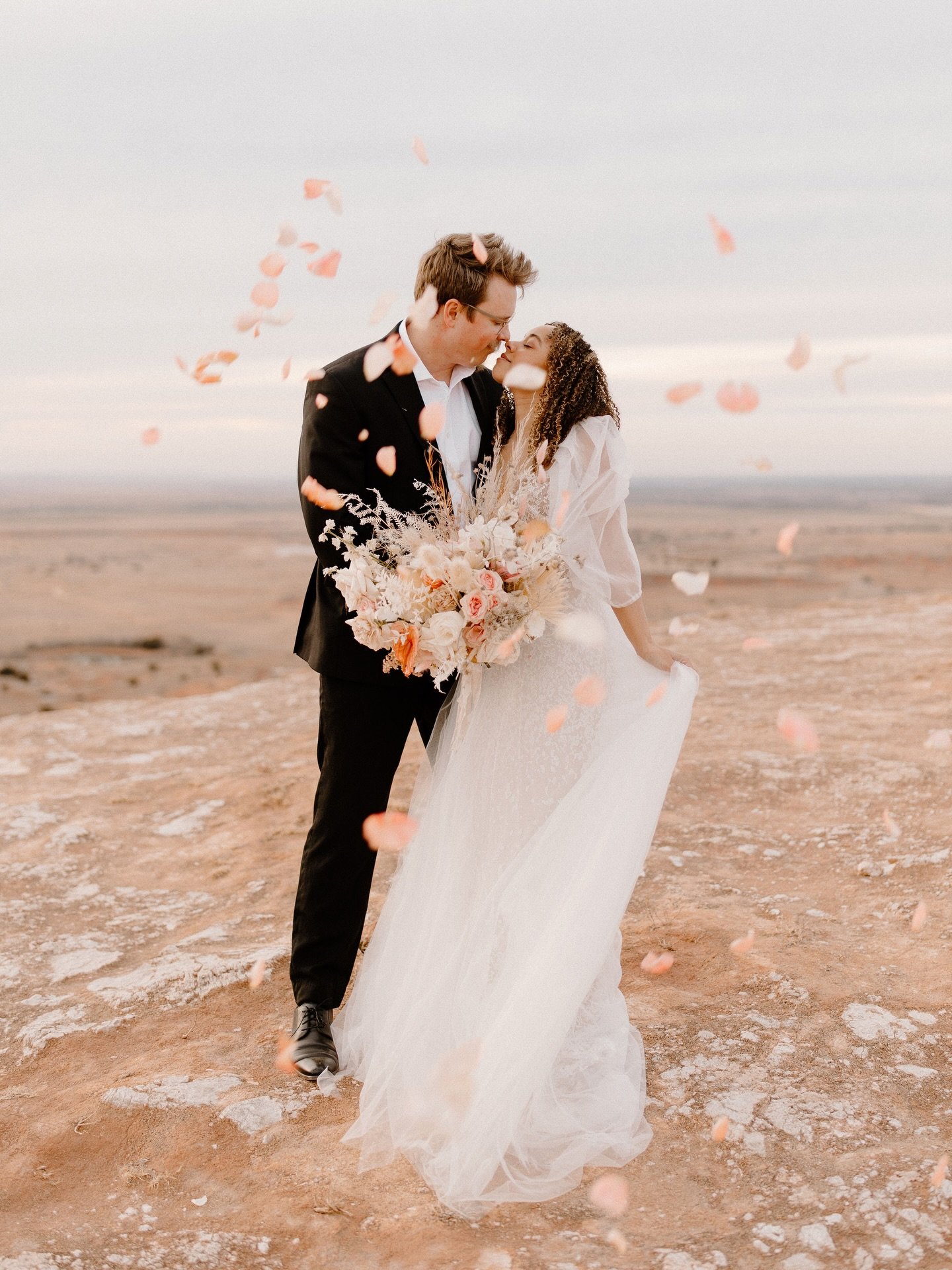 Hope all you love birds had a great Valentines. Anyone get engaged?! Let me know when you&rsquo;re ready to start planning!