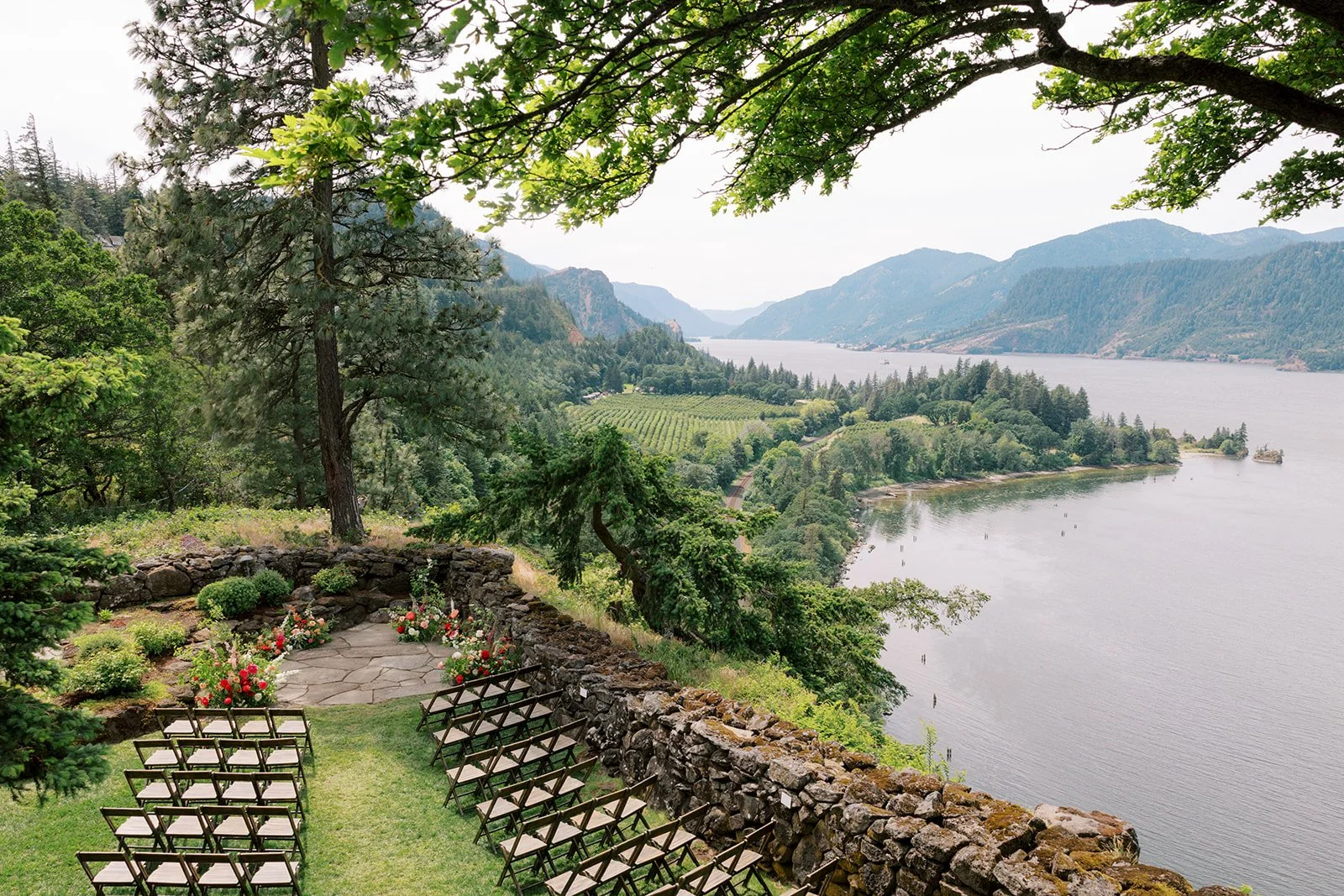 Columbia river wedding