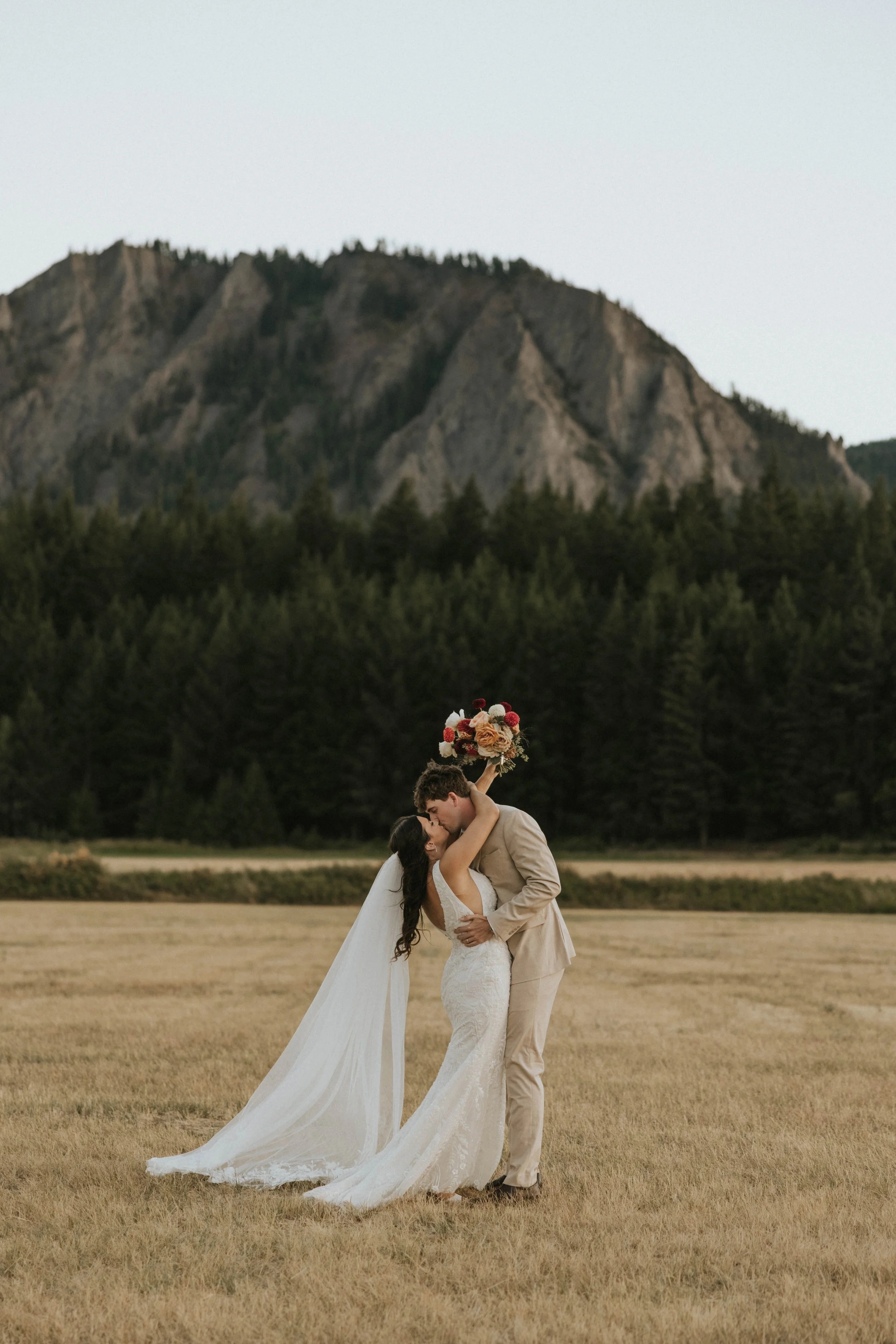 luxury wedding floral design