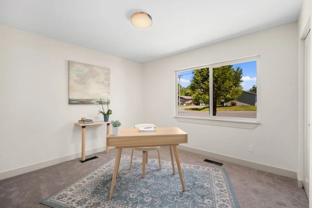 Scenic Hill Flip: Office