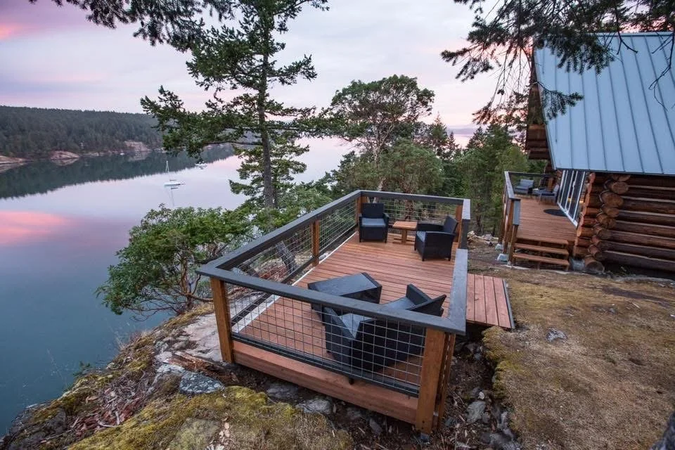 Cabin on Hunter Bay, deck overlooking the water at dusk