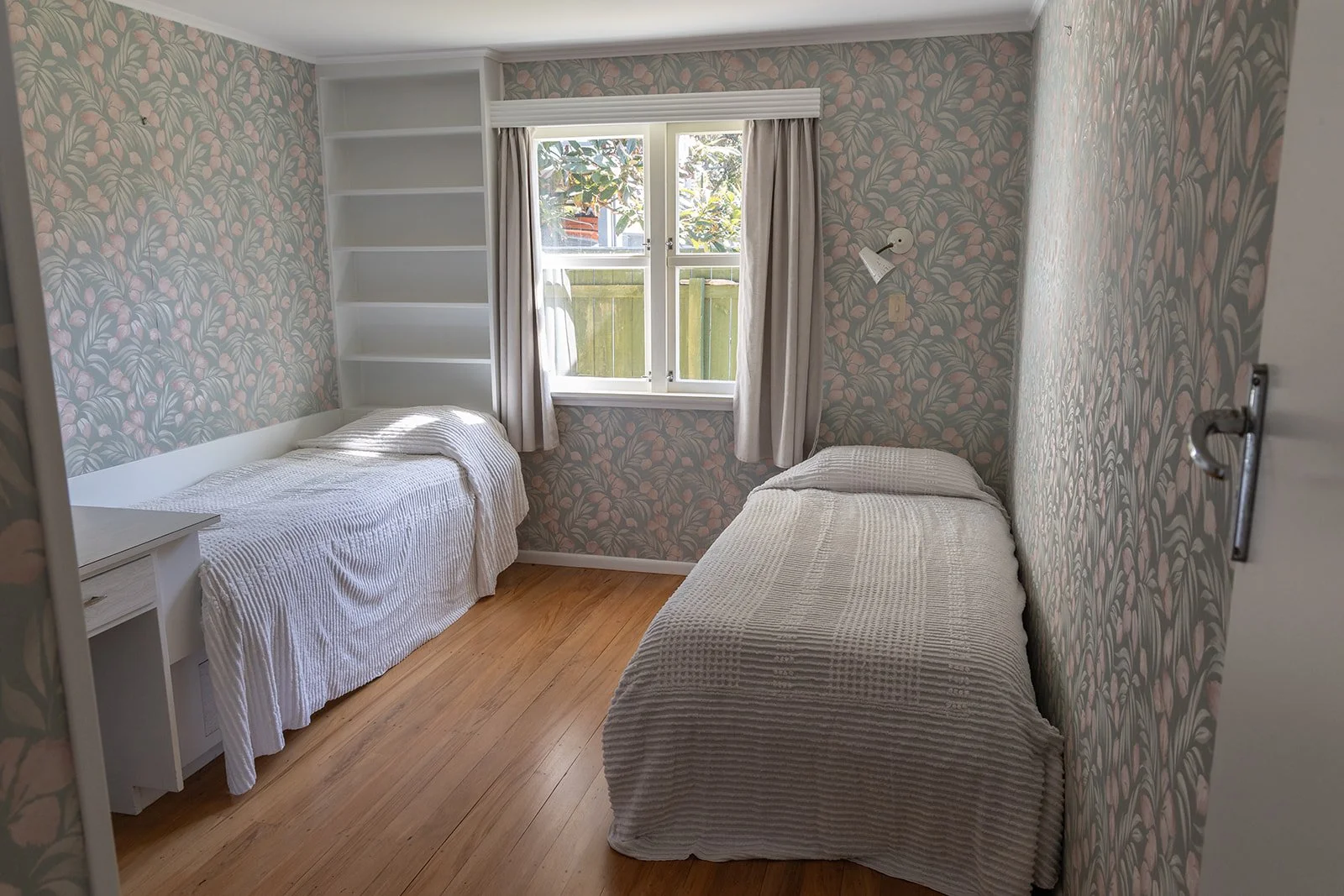 single + king single (sleeps 2)