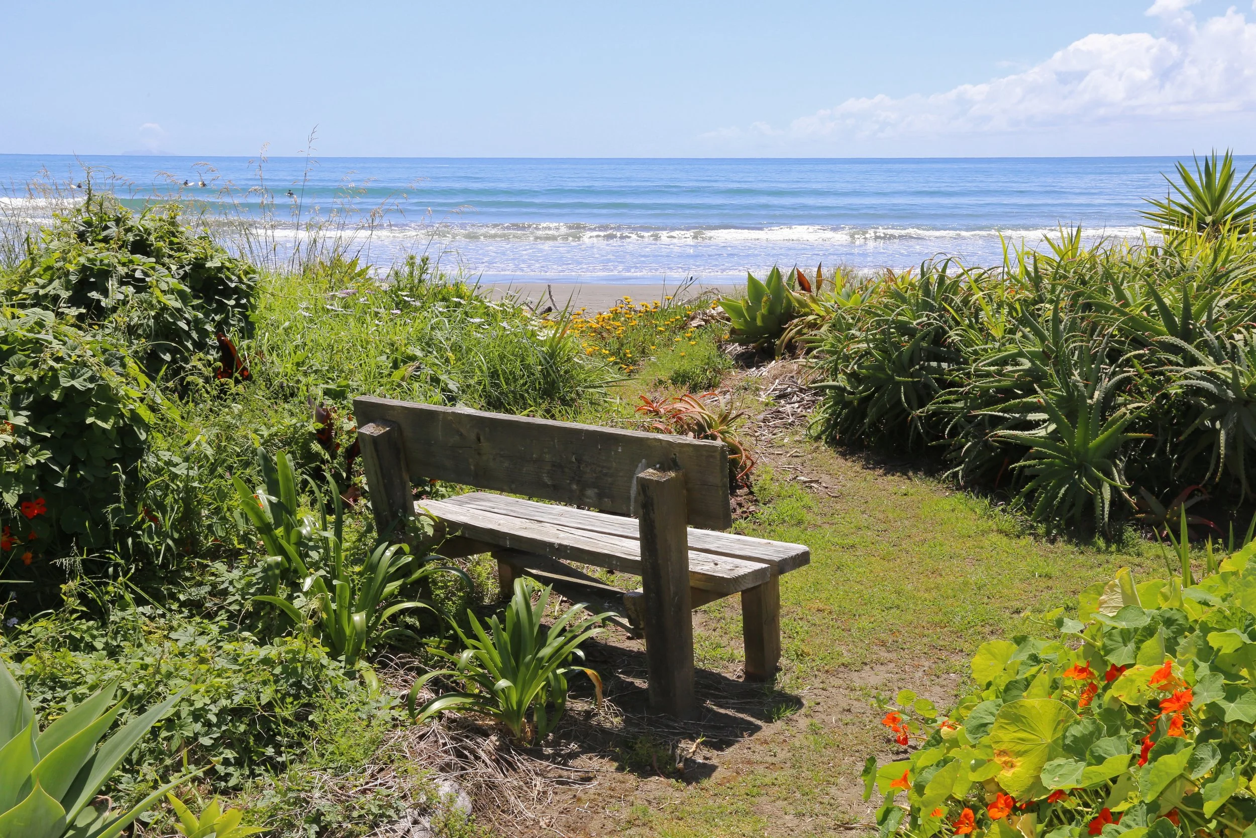 great spot to relax at end of driveway