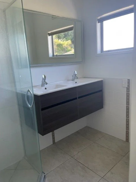 ensuite with shower,toilet & hand basin