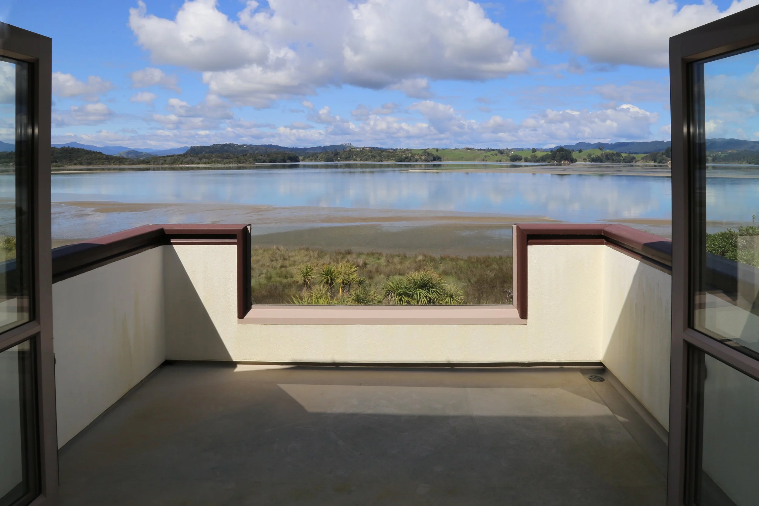 Awesome harbour views from Queen bedrooms upstairs