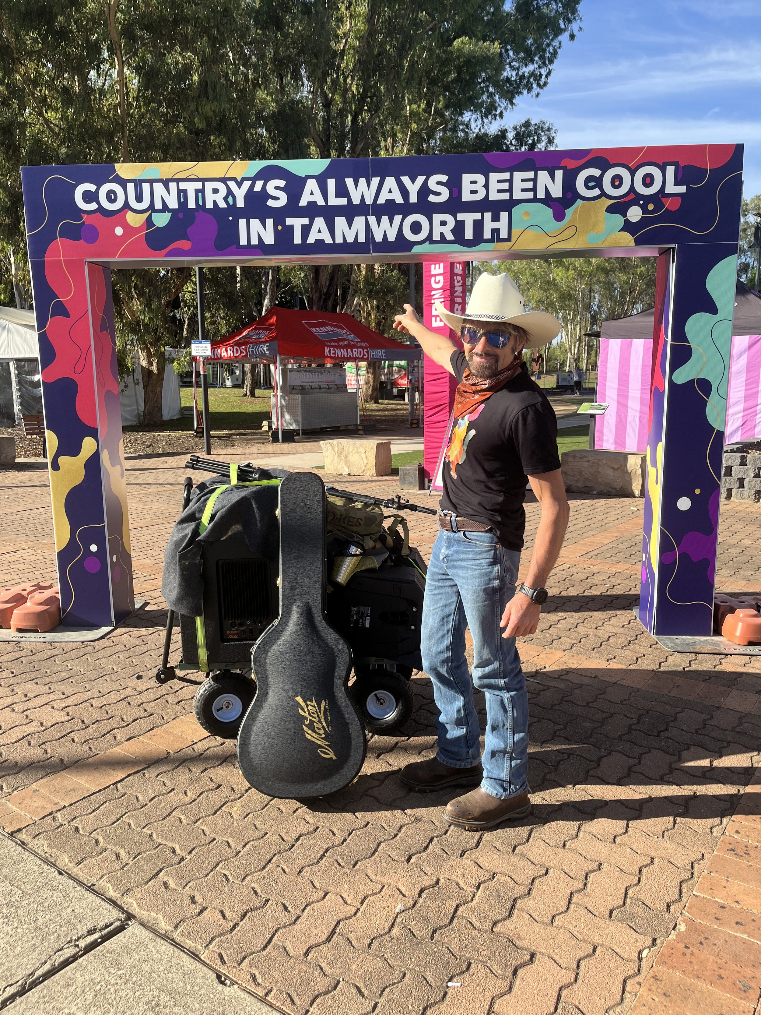 John Stokes - Country’s Alway’s Been Cool In Tamworth.
#tcmf25 - Quick pic before heading out to play some music.