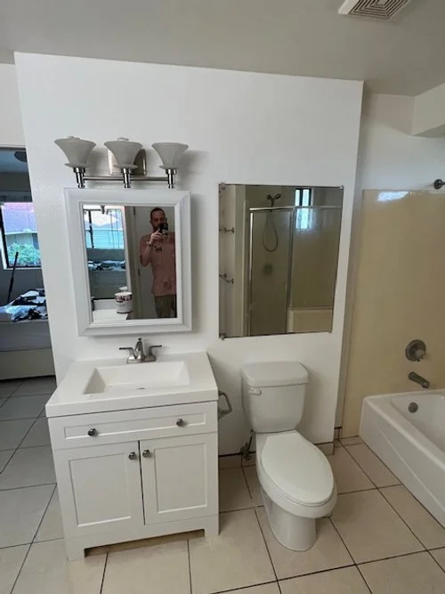 New vanity sink with plumbing