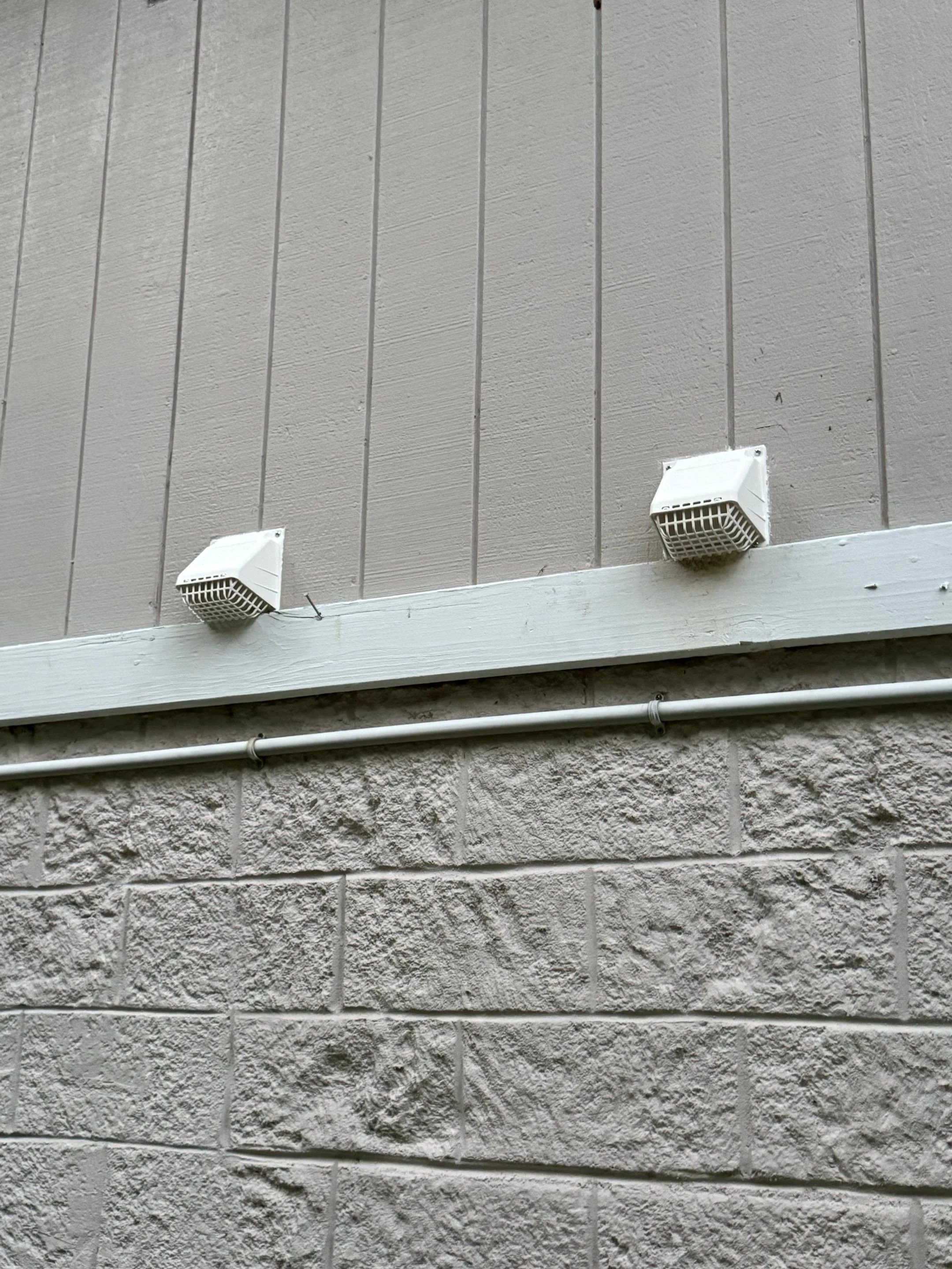 Dryer vents to the exterior