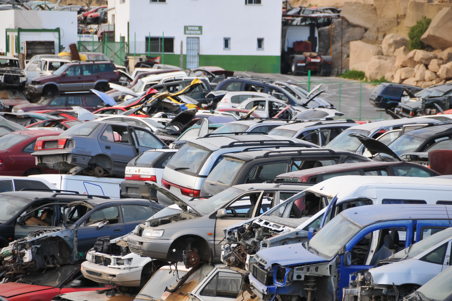 How Seasonal Metal Prices Affect Junk Car Offers