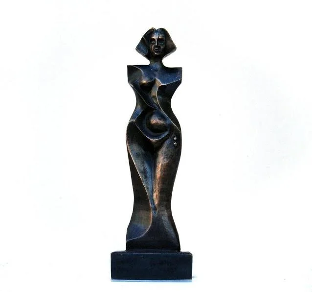 Early pregnancy,3.5'x4.7'x15.3', Bronze, 2010.JPG