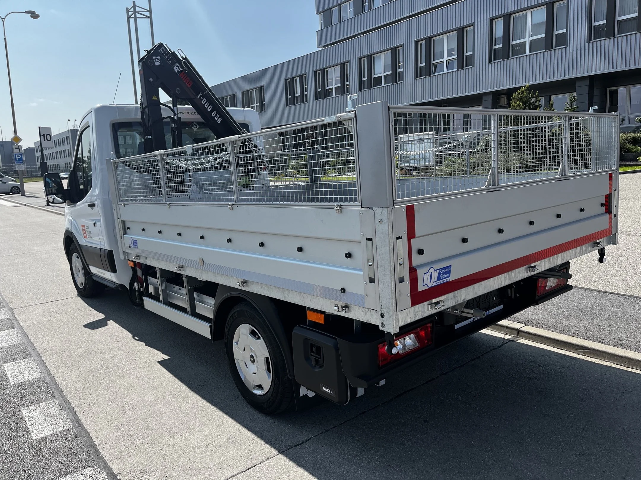 valník, 3070-2120-800, ruka 3m/1000kg, SingleCab, L3, E-Transit