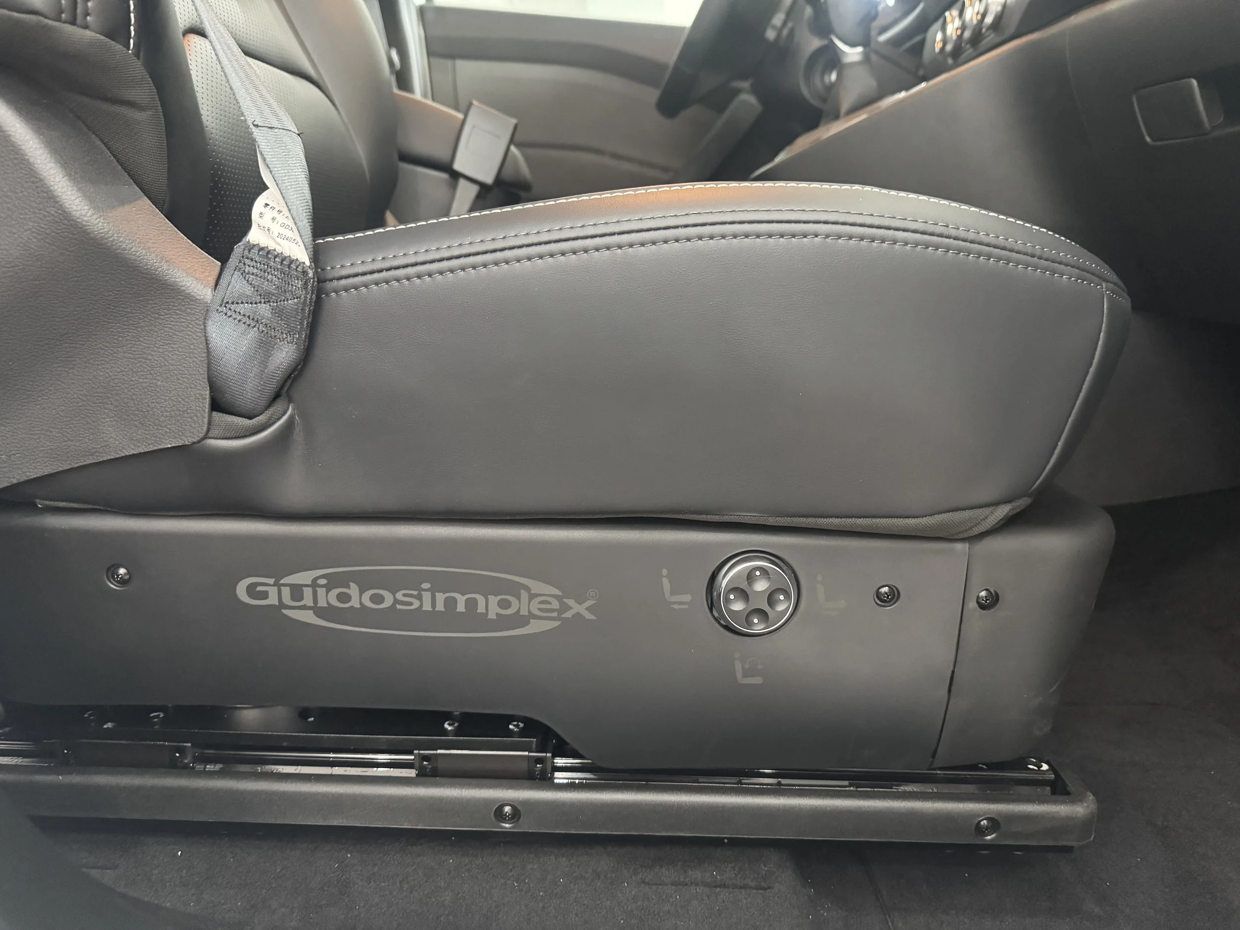 elektrické sedadlo, Nissan Townstar EV, 05:25 c.jpeg