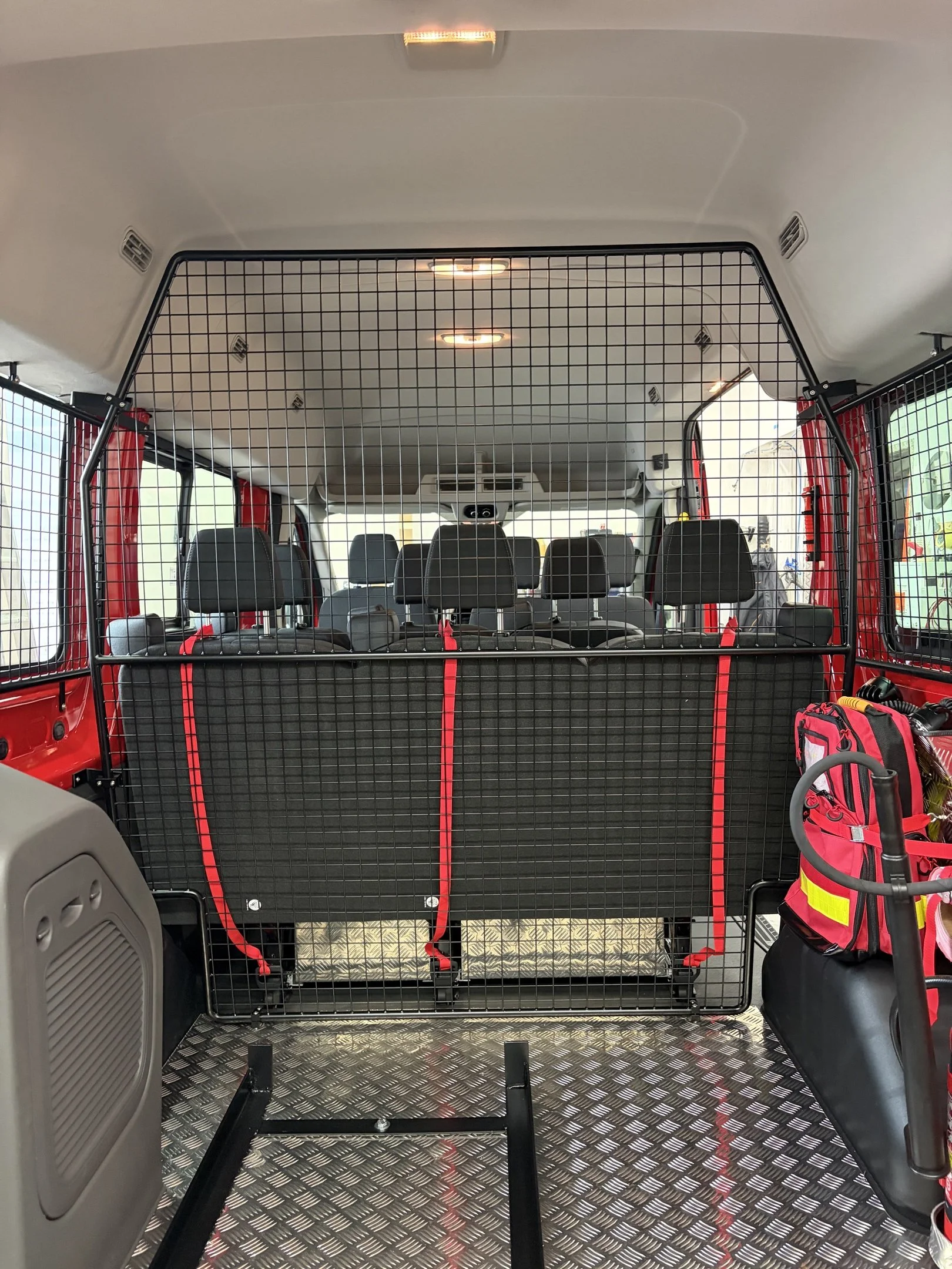 přepážka, H2, mřížovaná "zalomená", PÚ komaxit, Transit