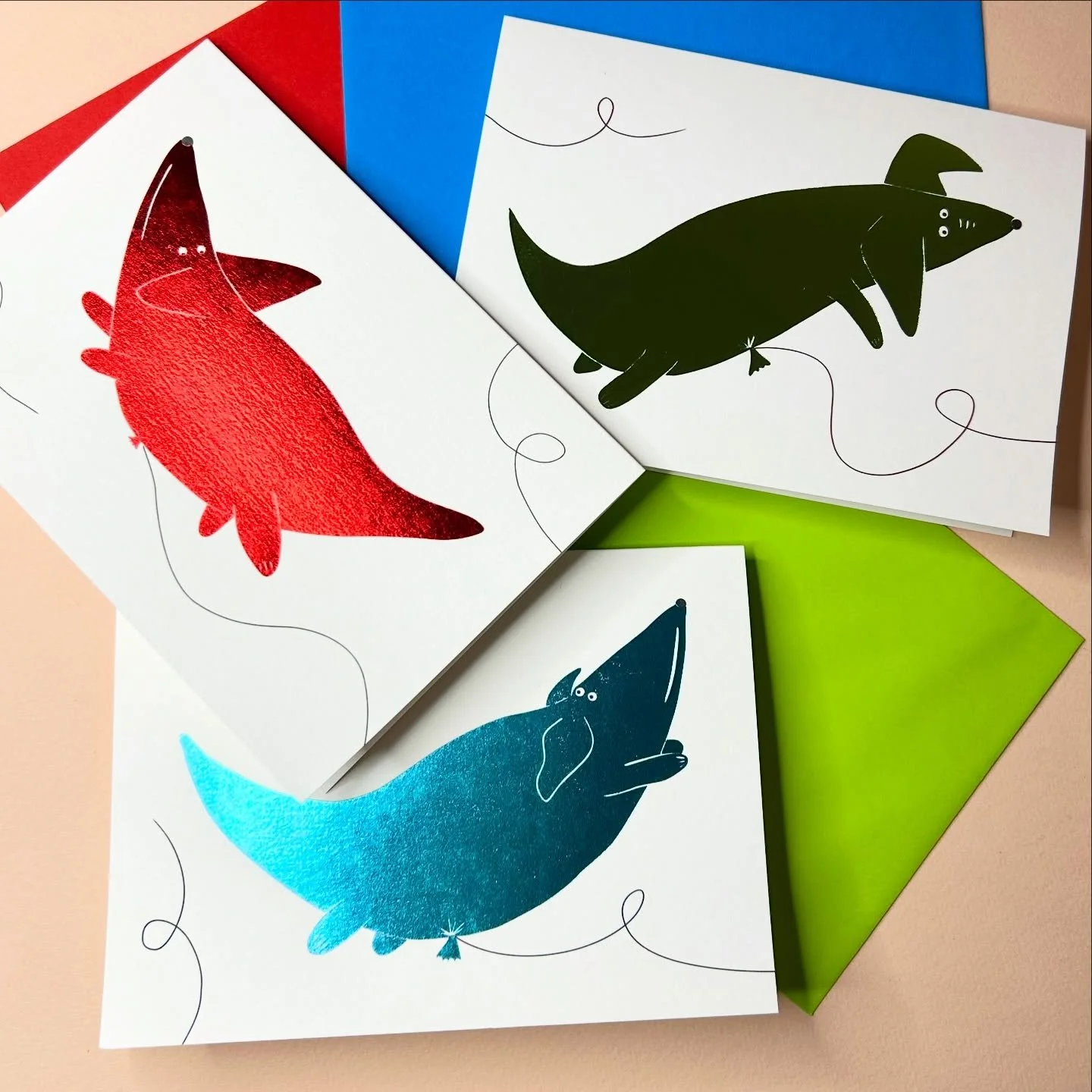 Far too much of my face lately, my feed doesn&rsquo;t look as colourful as normal. Last layers going down on new prints so I&rsquo;ll be taking pics later&hellip;. More Colour incoming 🩵🧡❤️💚🩷💜💛🧡💙🩷
.
Photographs of foiled Cards just do not ca