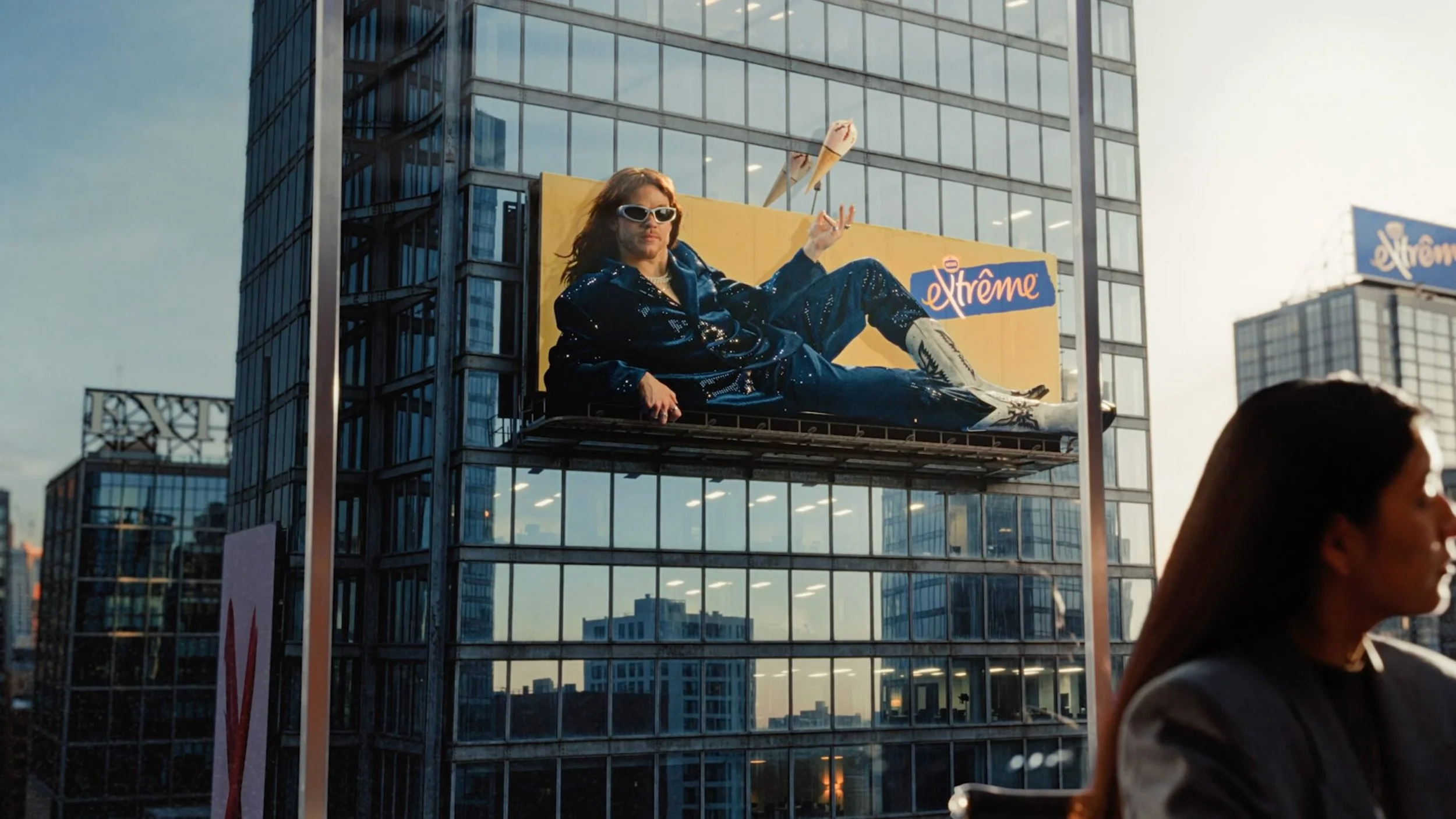 EXTREME_OFFICE_BILLBOARD.jpg