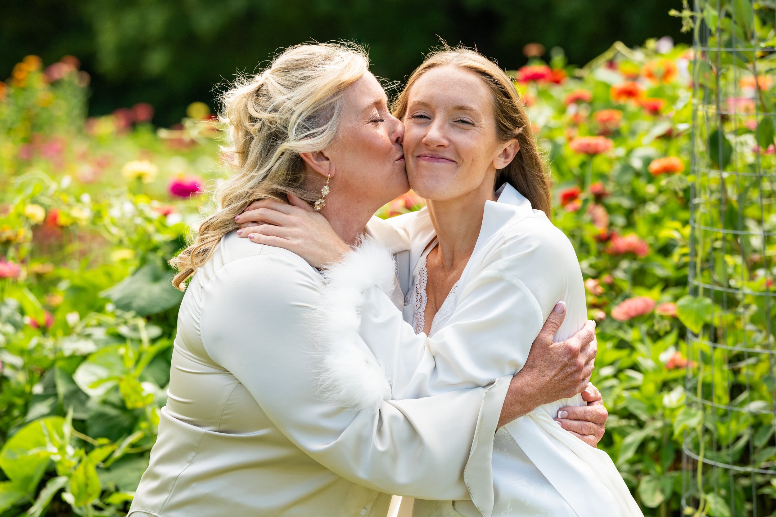 Meghan&Sam Sneak Peek-4.jpg