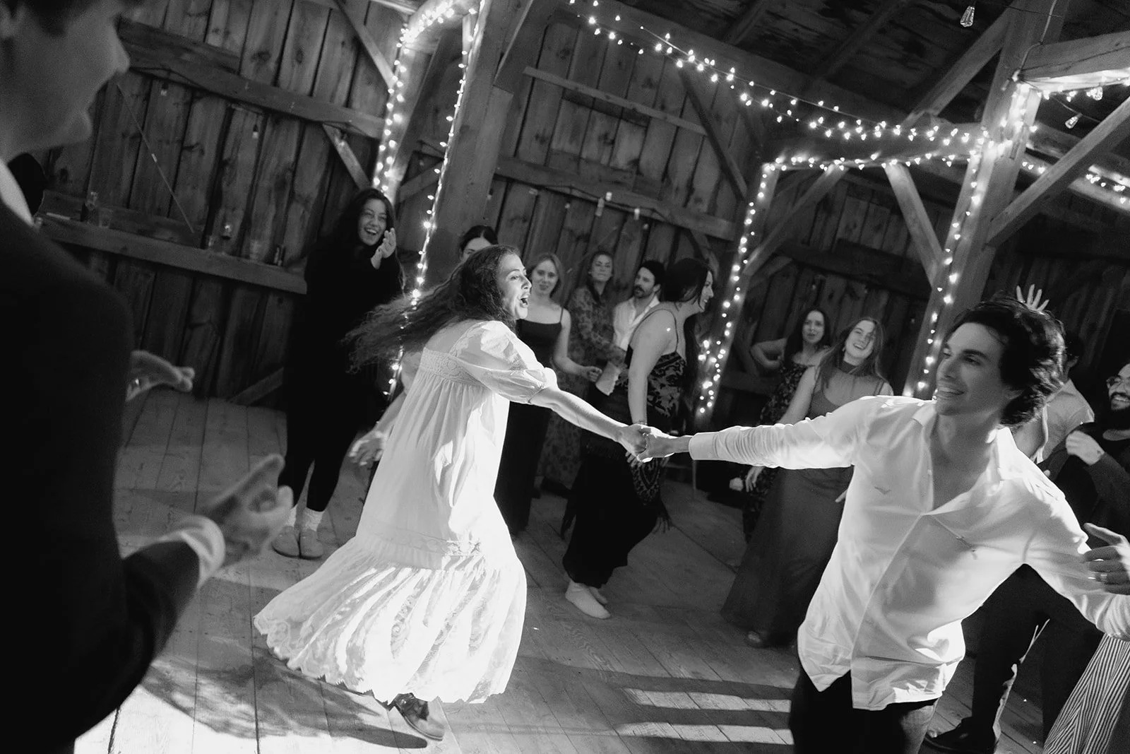 EmmaForest-Wedding-Sneaks-JessBuckleyPhoto-10_websize.jpg
