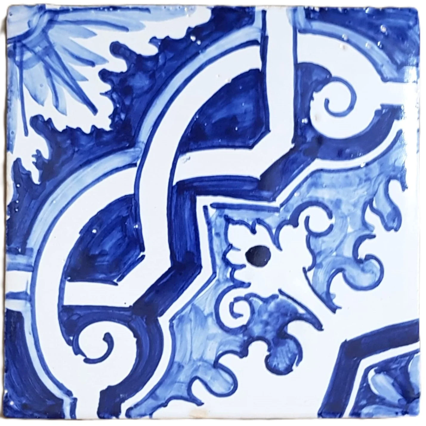 Classic Pattern 2 Center Blue