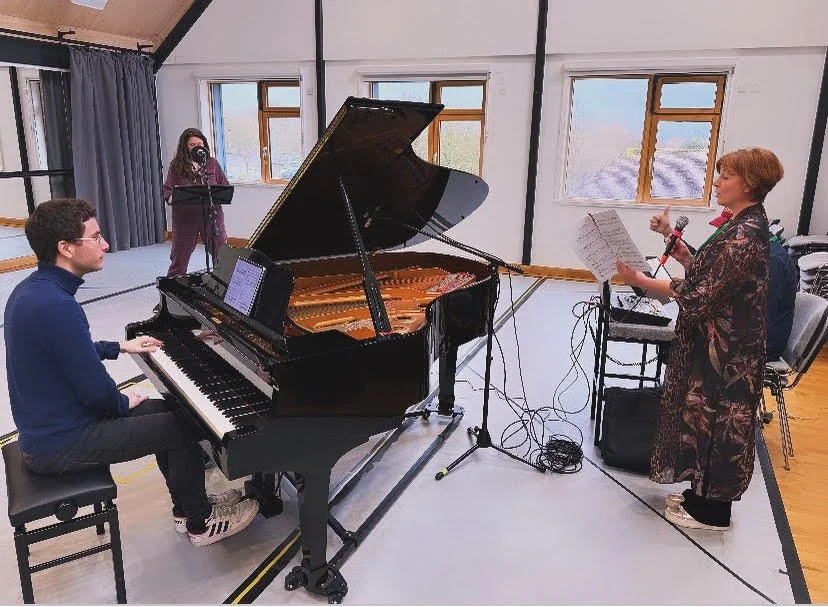 Glyndebourne Youth Opera - recording with soprano Rhiannon Llewellyn and pianist George Ireland 