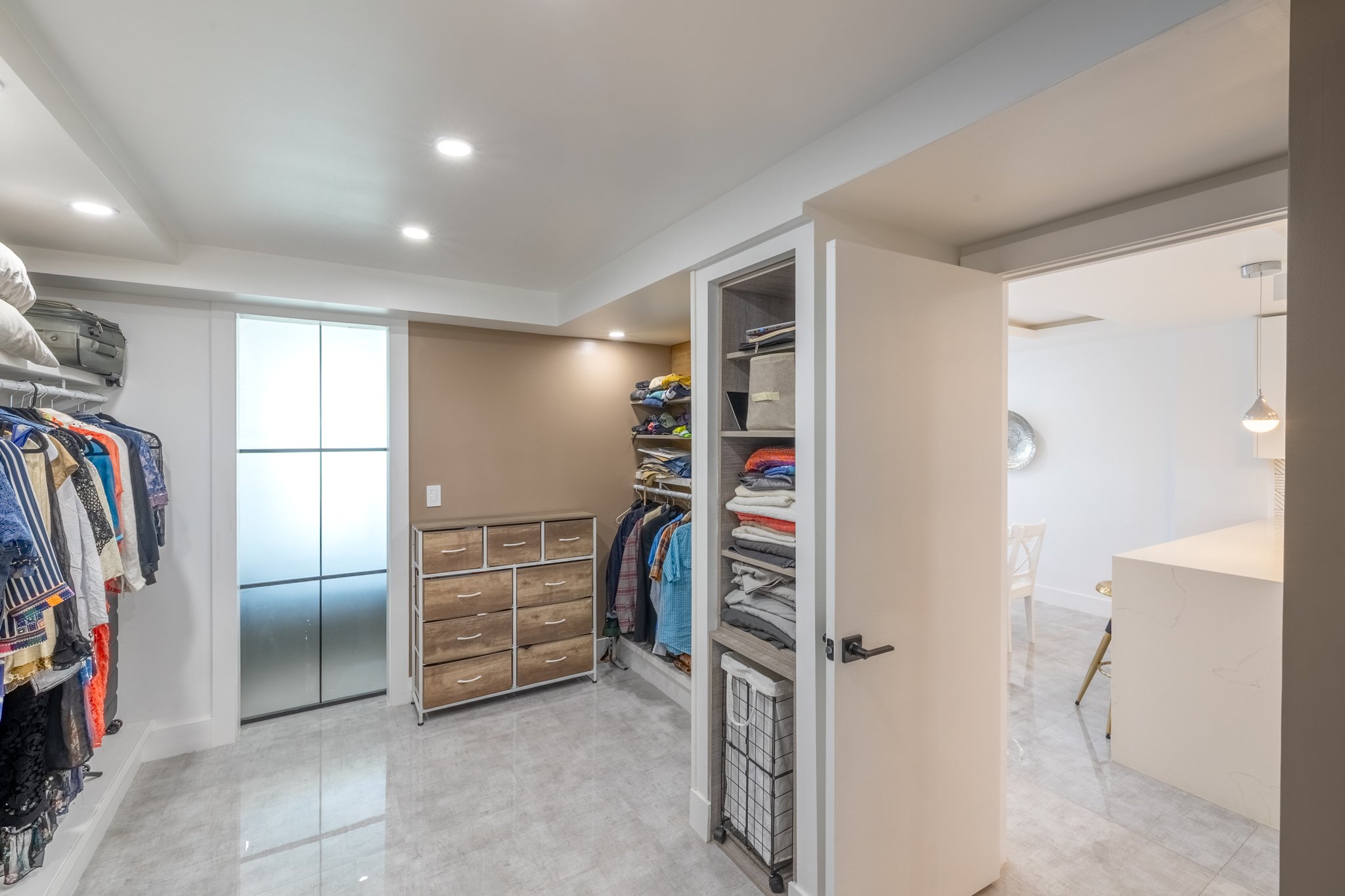 Closet-3.jpg
