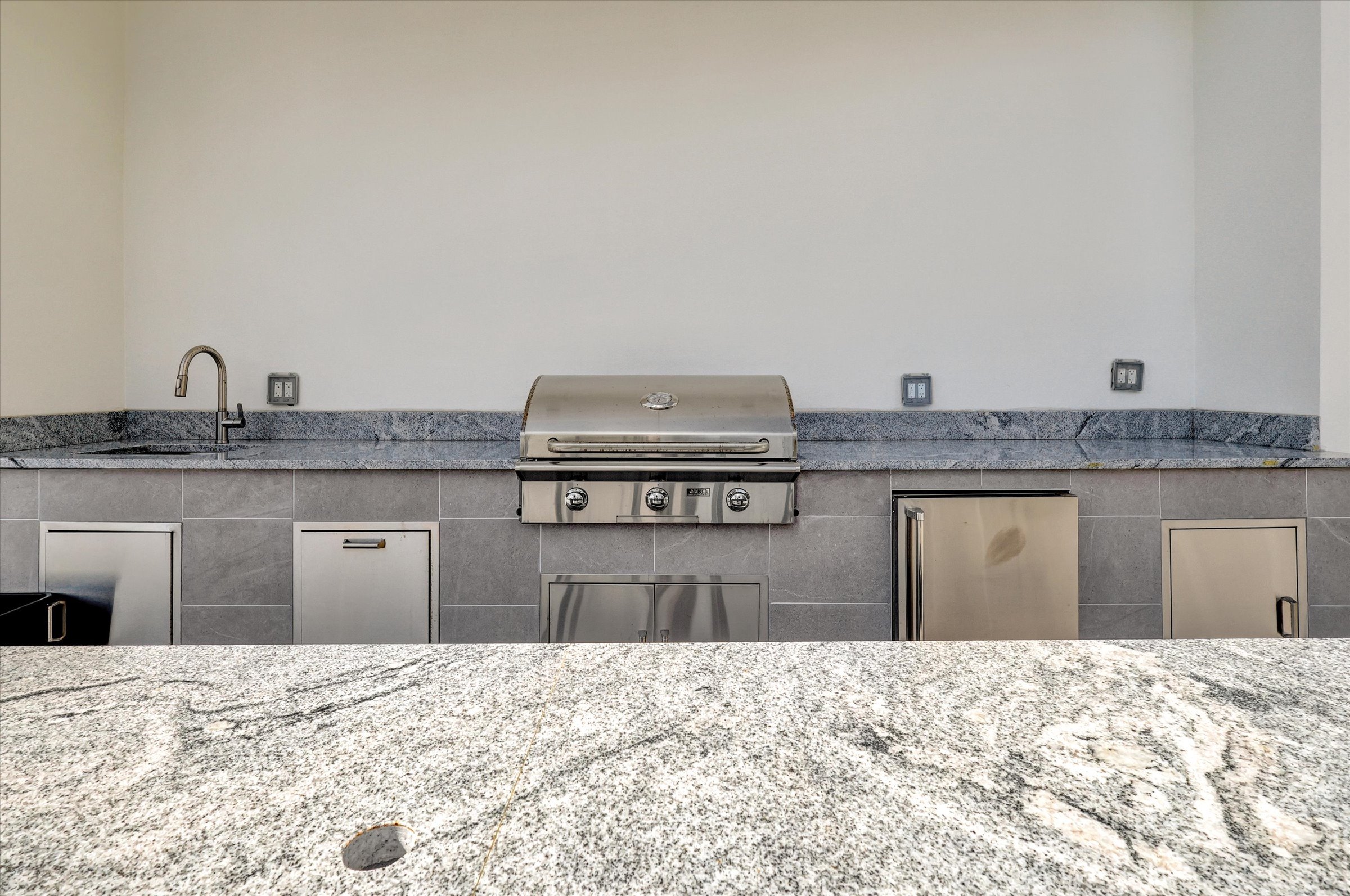 41-17550 Collins Ave-41.jpg