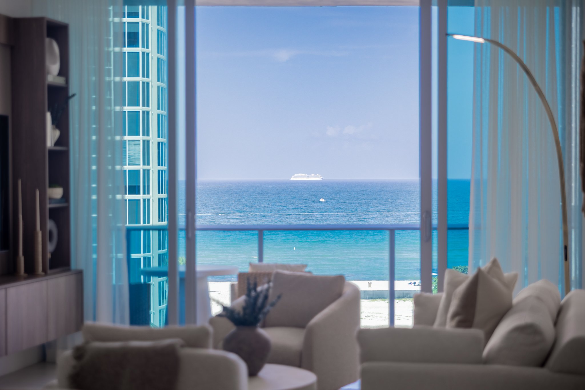 living room-7.jpg