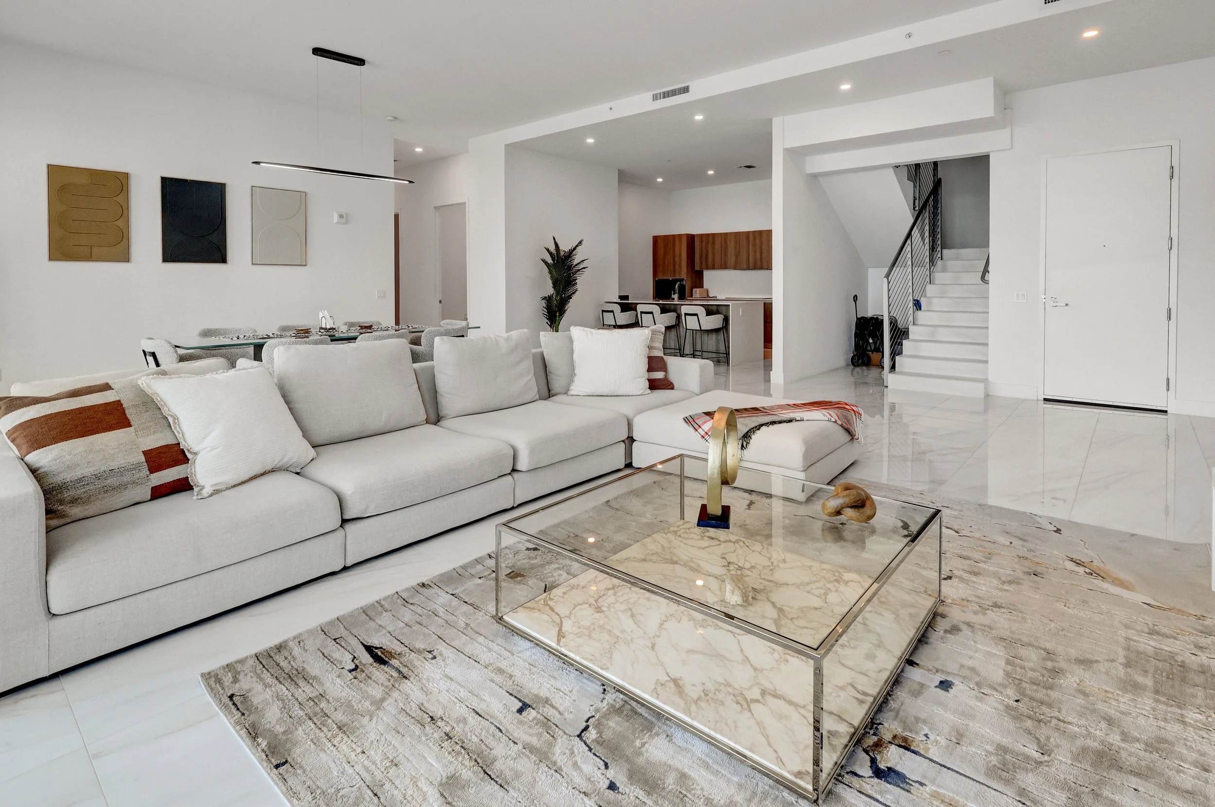 04-17550 Collins Ave-4.jpg