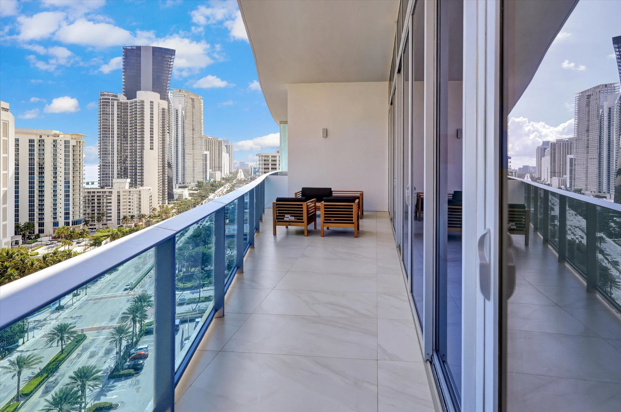 11-17550 Collins Ave-11.jpg