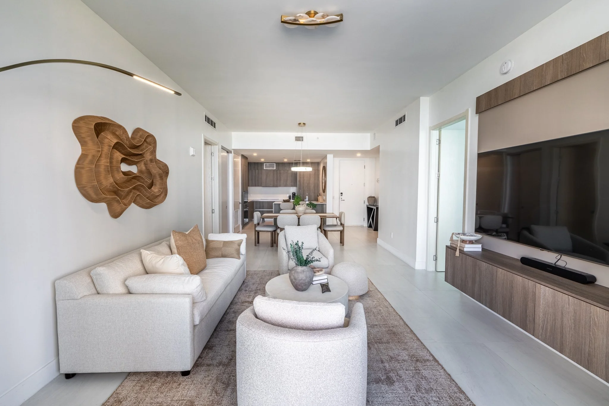 living room-6.jpg
