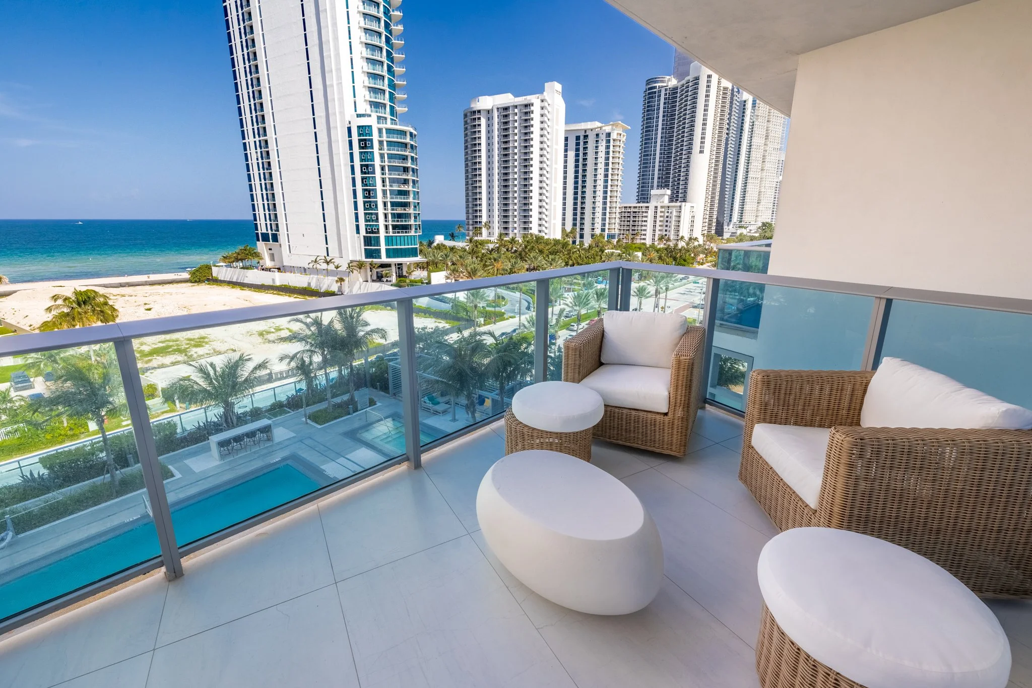 Balcony-4-2.jpg