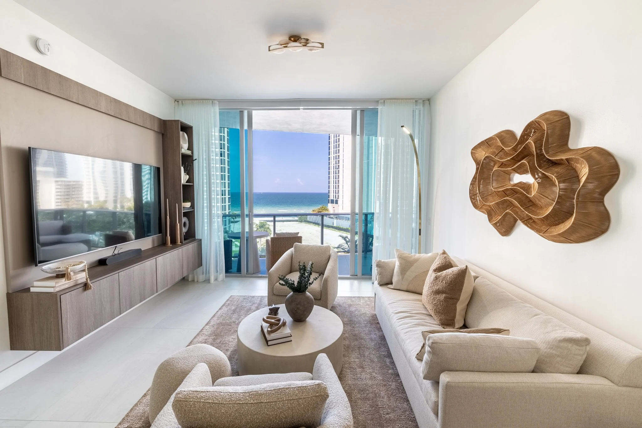 living room-4.jpg