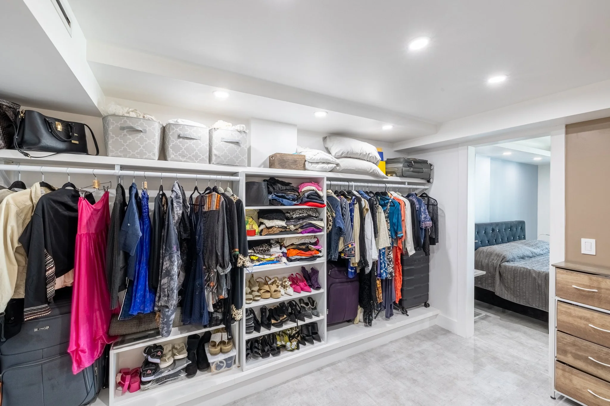 Closet-2.jpg