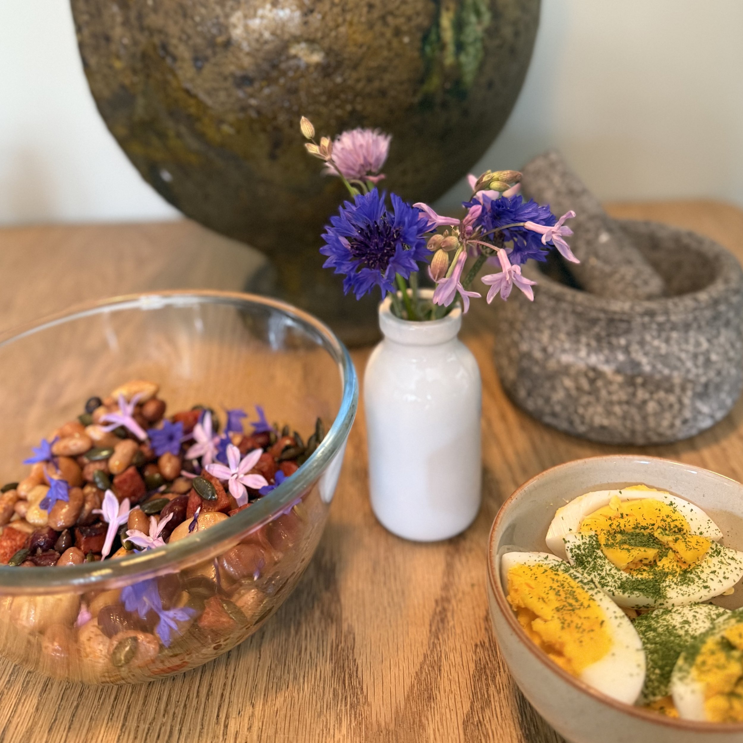 Bean salad with edible flowers Asterion and Co.jpeg