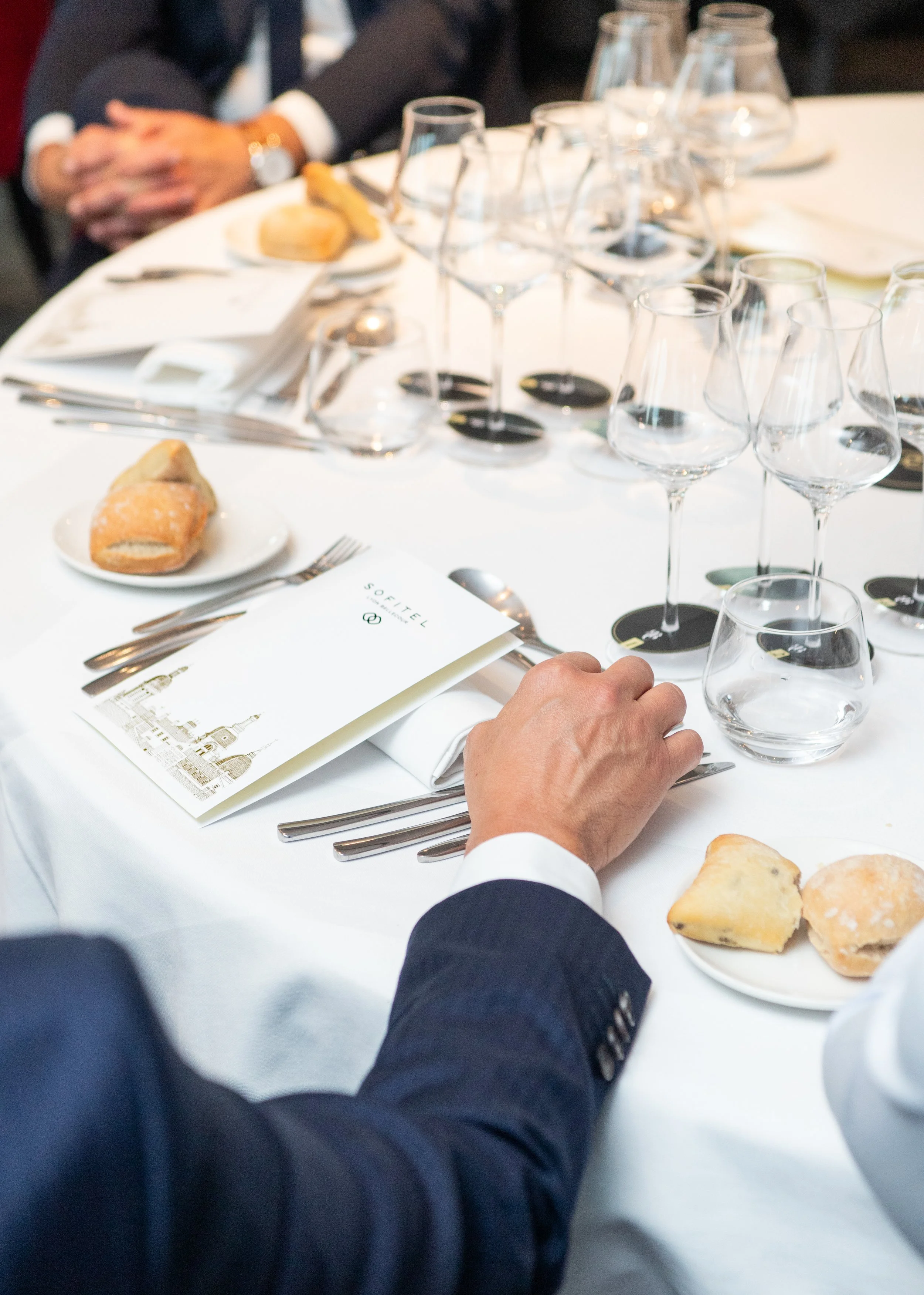 ©Pauline de Sars-Bacchus Business Club 9-06-72.jpg