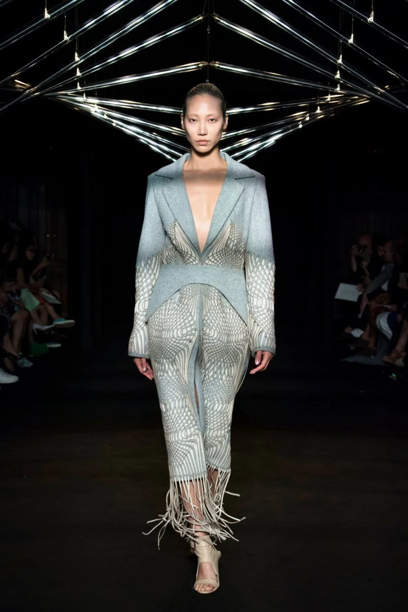 25_SYNTOPIA_RUNWAY_LOOK01edit-50.jpg