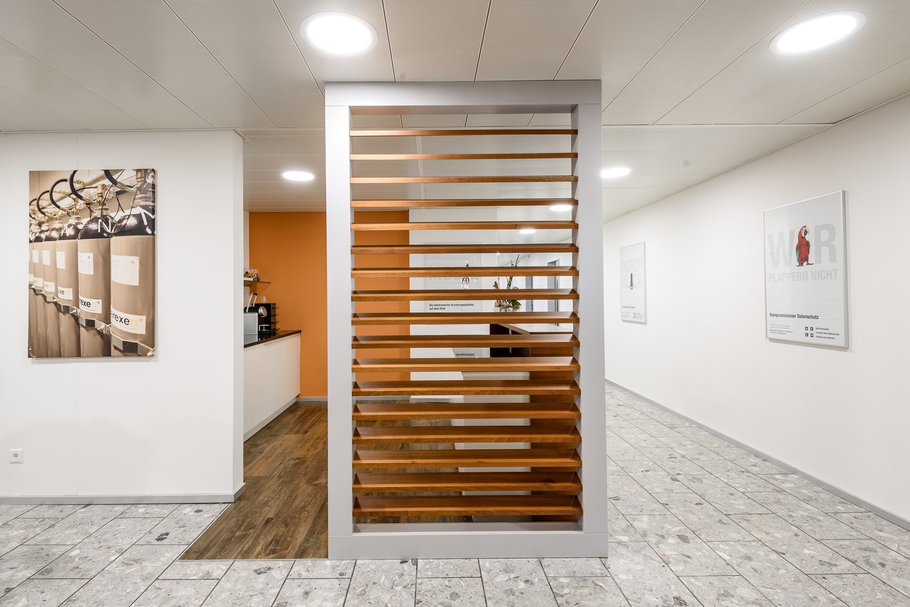 Aerztekasse_Gesundheitseinrichtungen_med-design_Pendt Innenausbau (20).jpg
