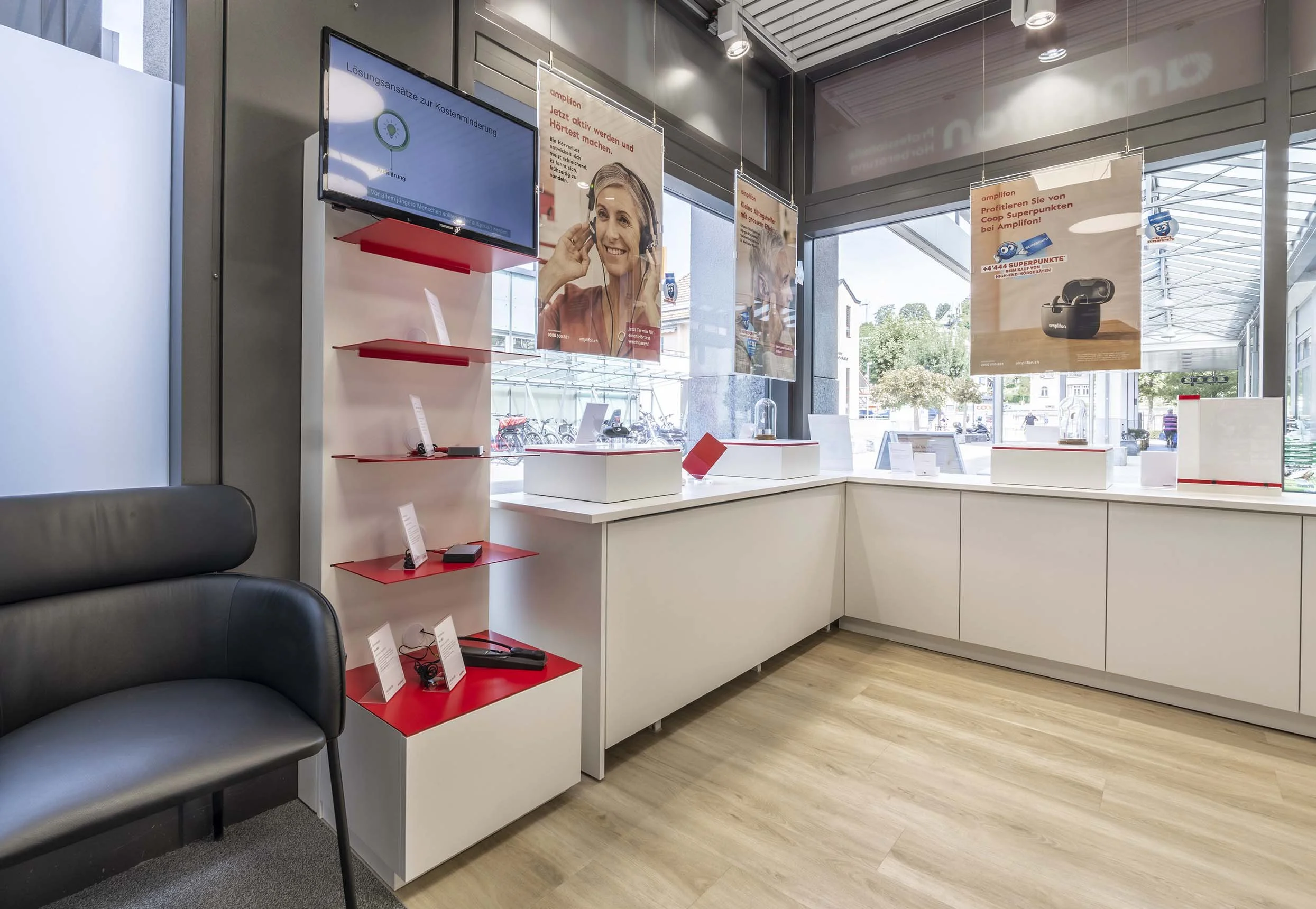 Amplifon - med-design.ch : aménagement de magasins, aménagement intérieur, secteur de la santé, Suisse