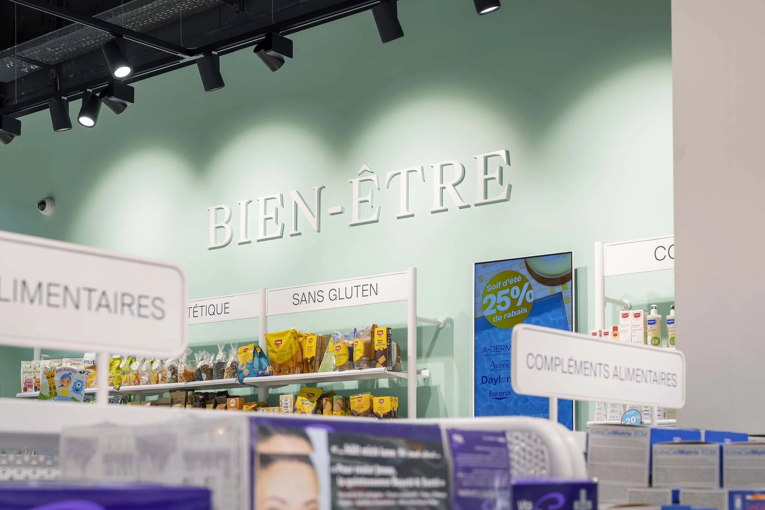 Bida_Sunstar_La Chaux-de-Fonds Eplatures_agencement-pharmacie (17).jpg