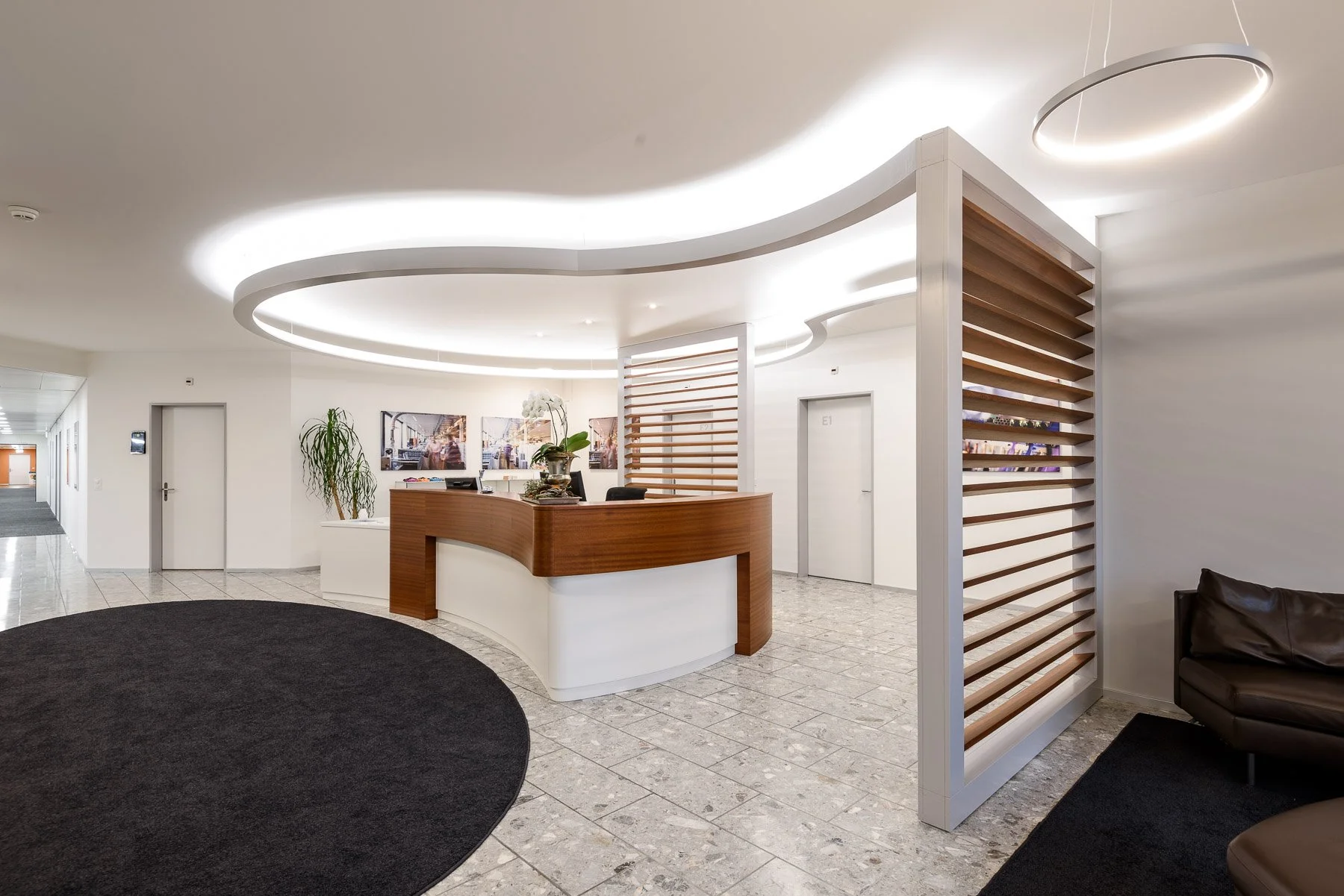Aerztekasse_Gesundheitseinrichtungen_med-design_Pendt Innenausbau (2).jpg