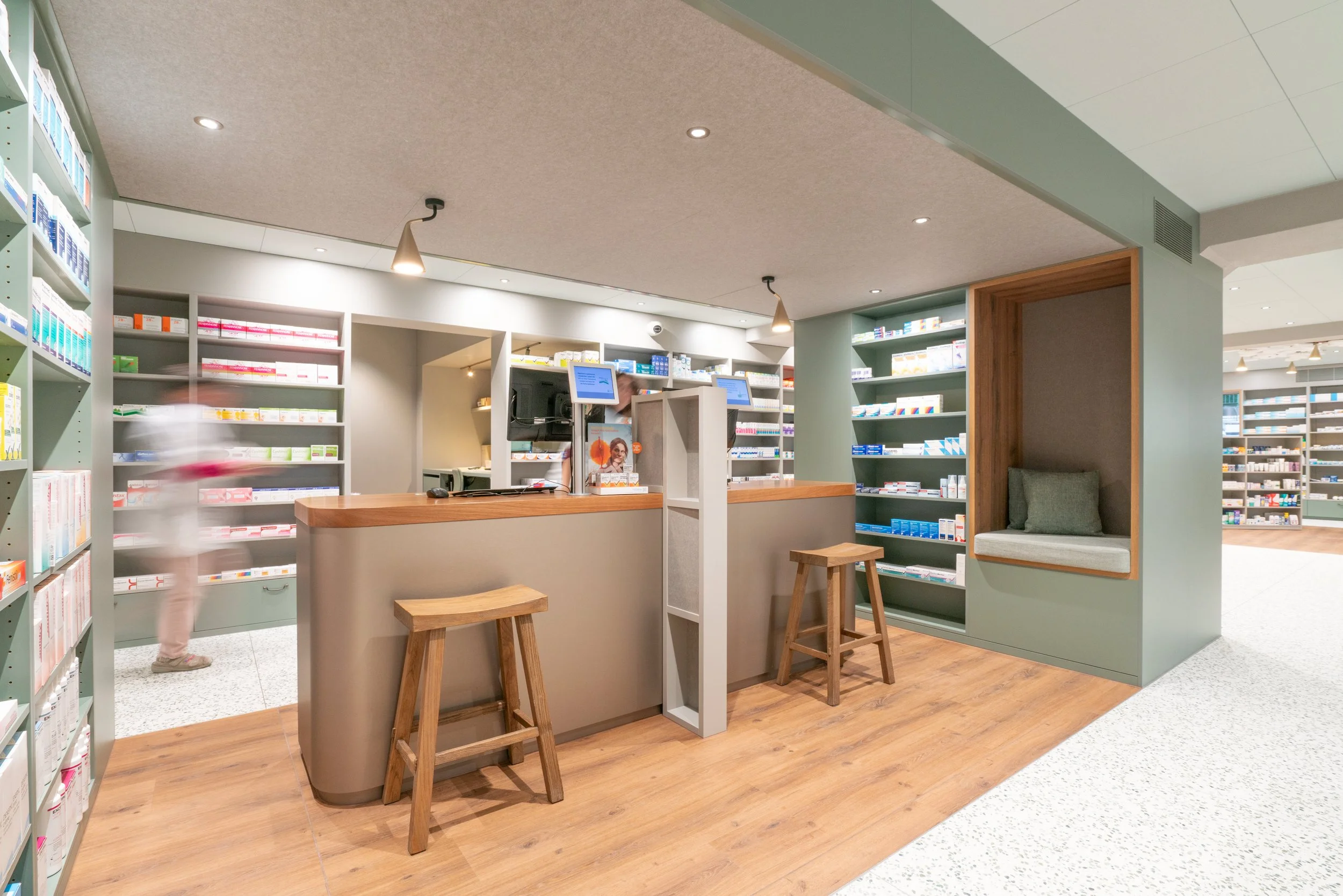 Apotheke_Gränichen_Innenarchitektur_Bolliger Ladenbau (15).jpg