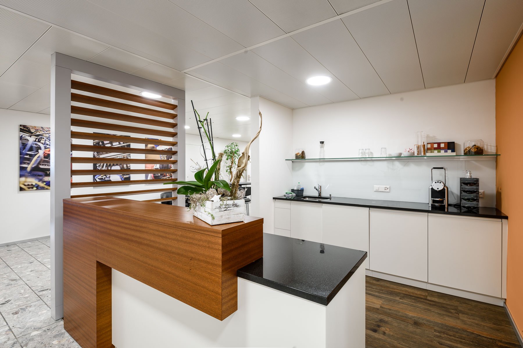 Aerztekasse_Gesundheitseinrichtungen_med-design_Pendt Innenausbau (23).jpg