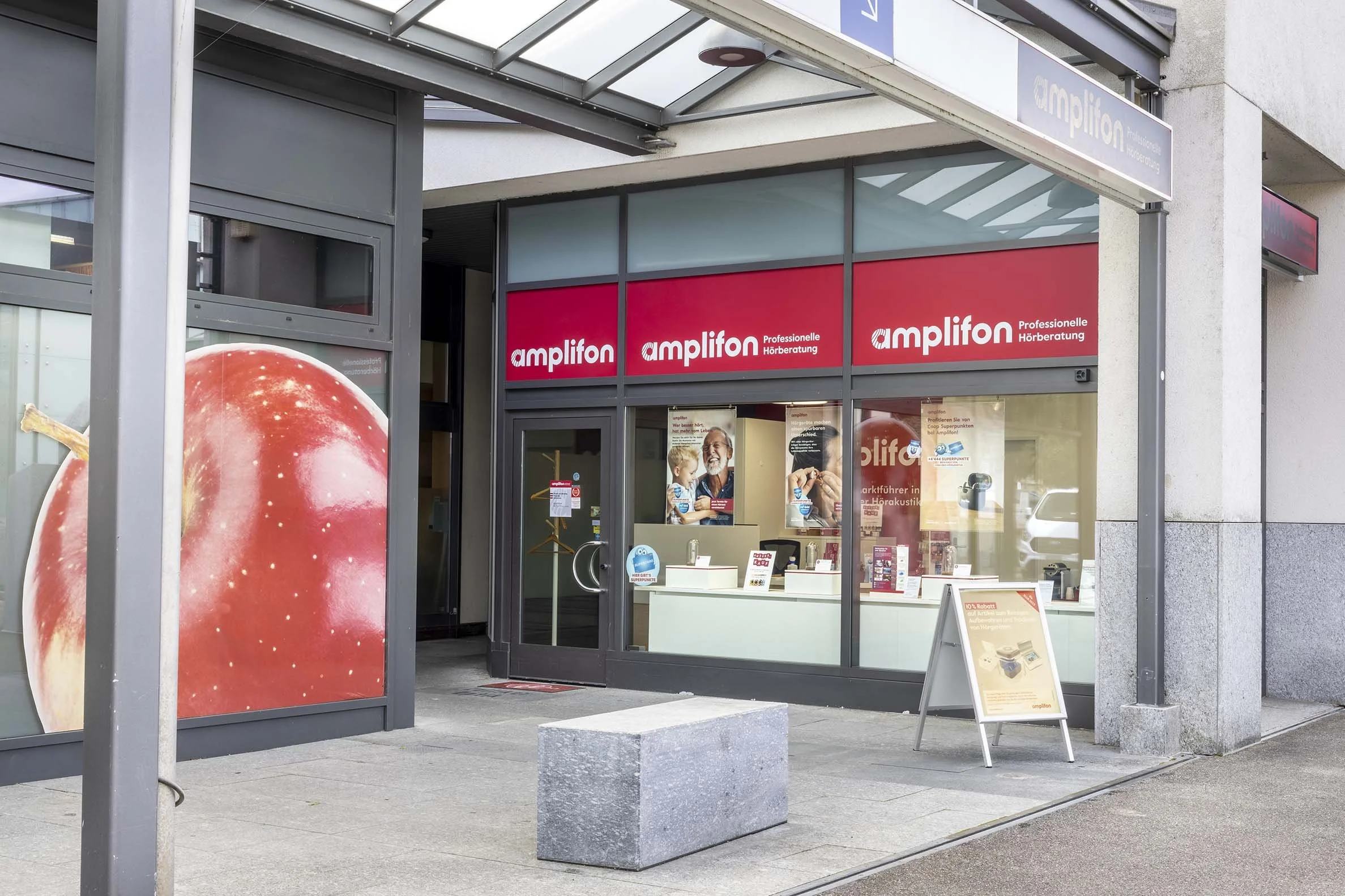 Amplifon - med-design.ch : aménagement de magasins, aménagement intérieur, secteur de la santé, Suisse