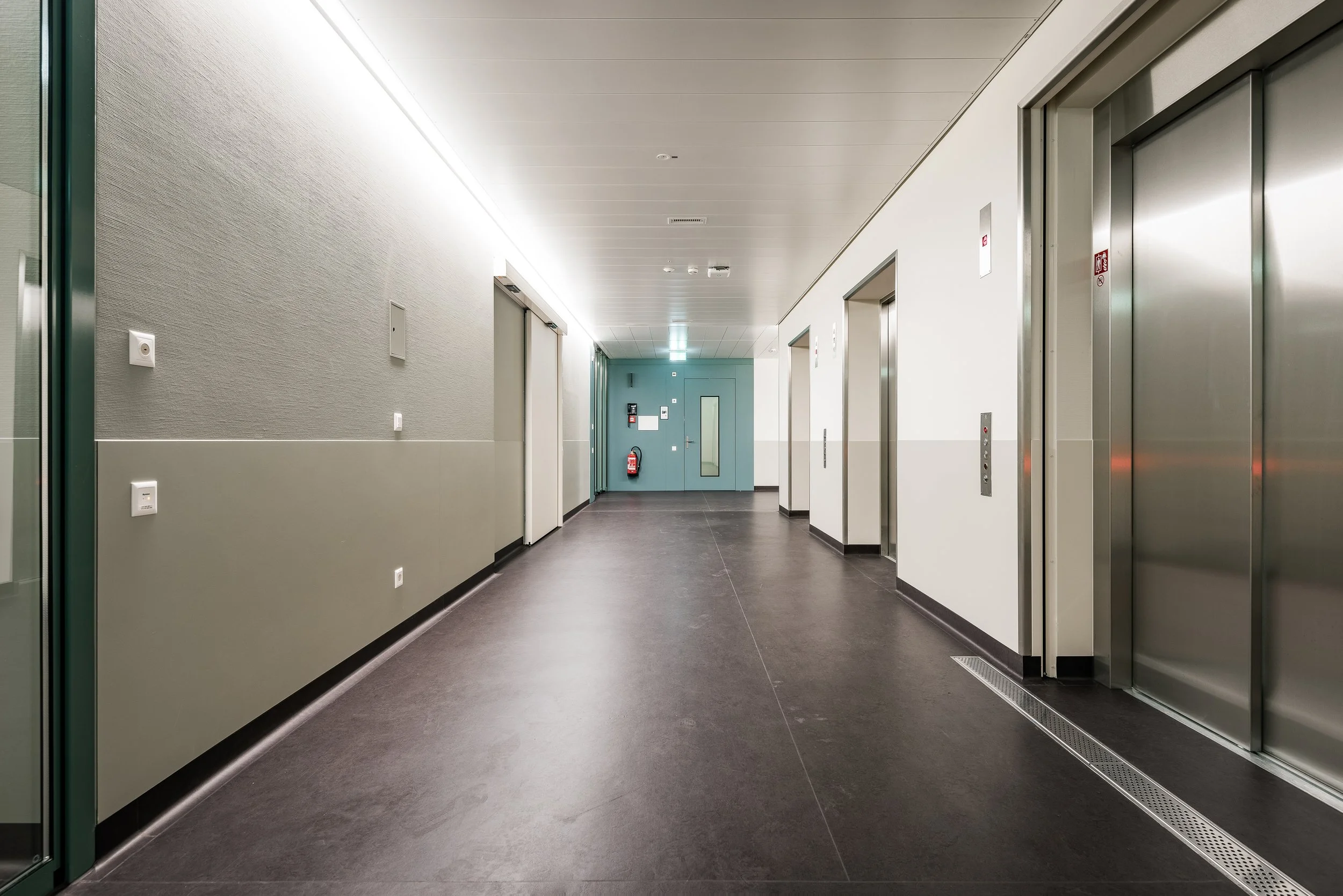 Hôpital universitaire de Zurich_Établissements de santé en Suisse_med-design_Aménagement intérieur de Pendt (8).jpg