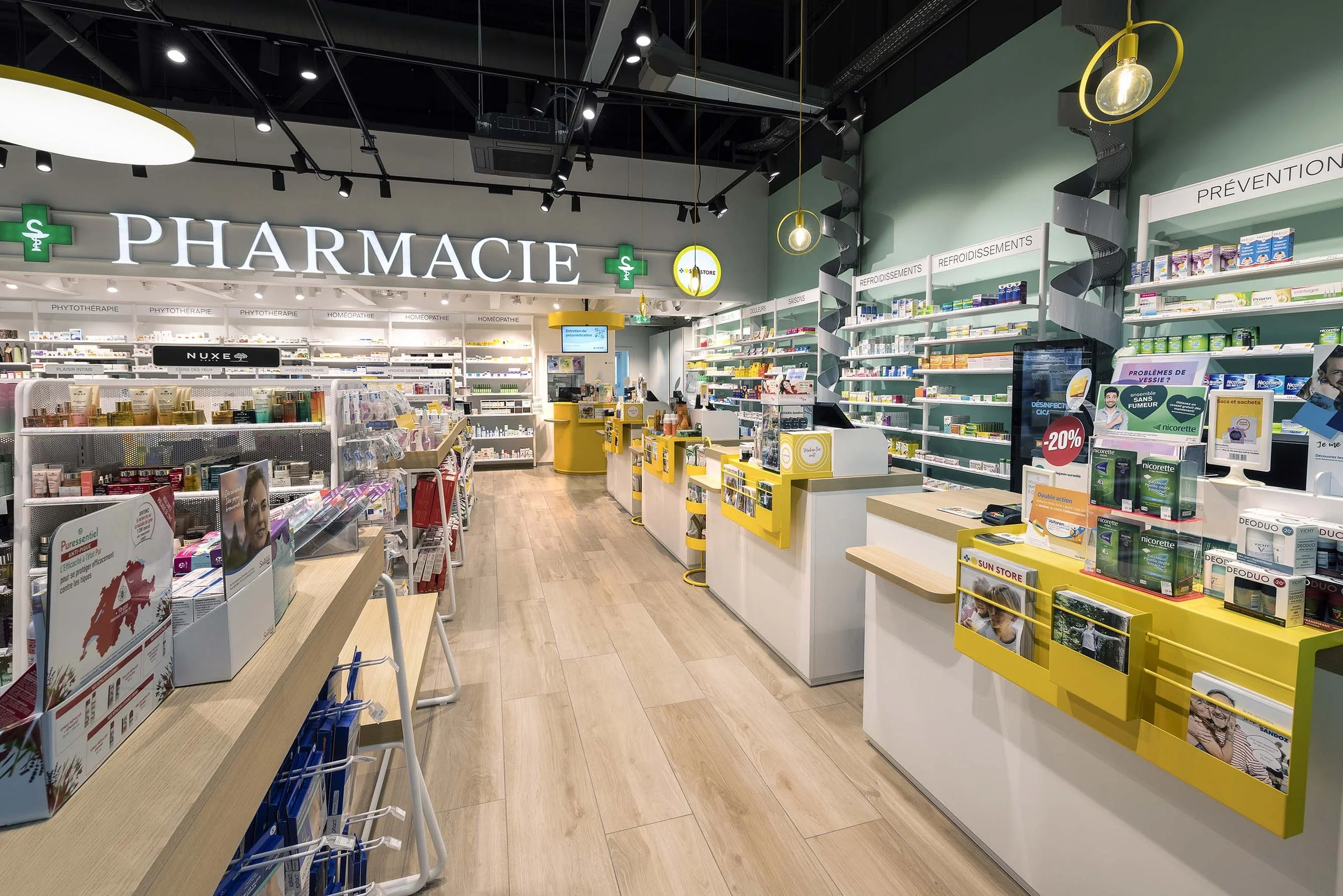 Bida_Sunstar_La Chaux-de-Fonds Eplatures_agencement-pharmacie (1).jpg