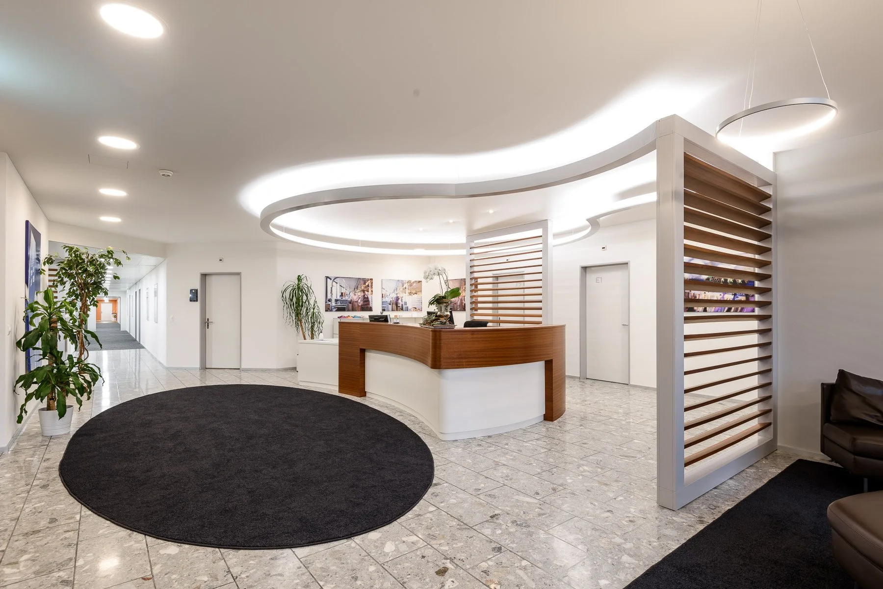 Aerztekasse_Gesundheitseinrichtungen_med-design_Pendt Innenausbau (1).jpg