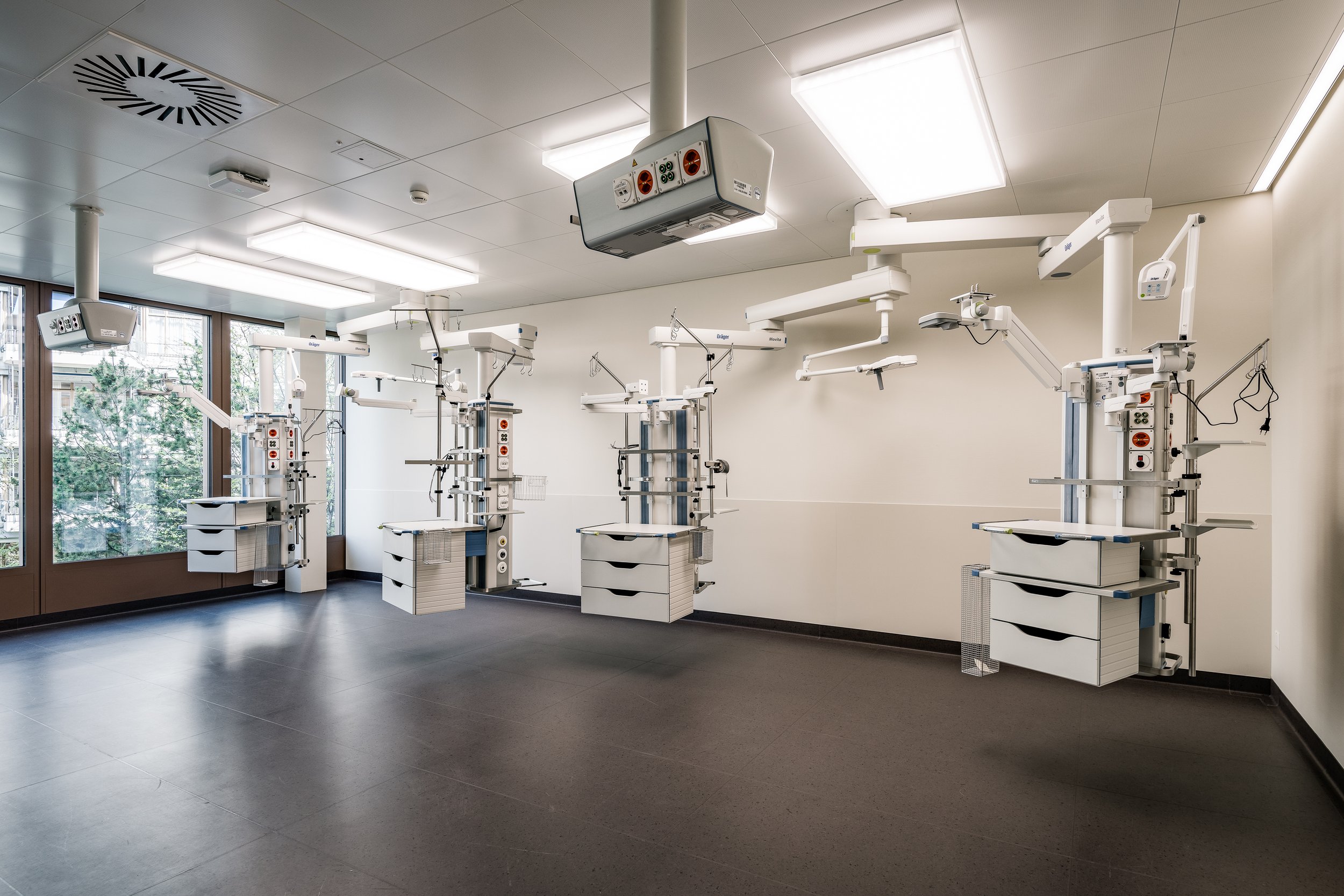 Hôpital universitaire de Zurich_Établissements de santé en Suisse_med-design_Aménagement intérieur de Pendt (5).jpg