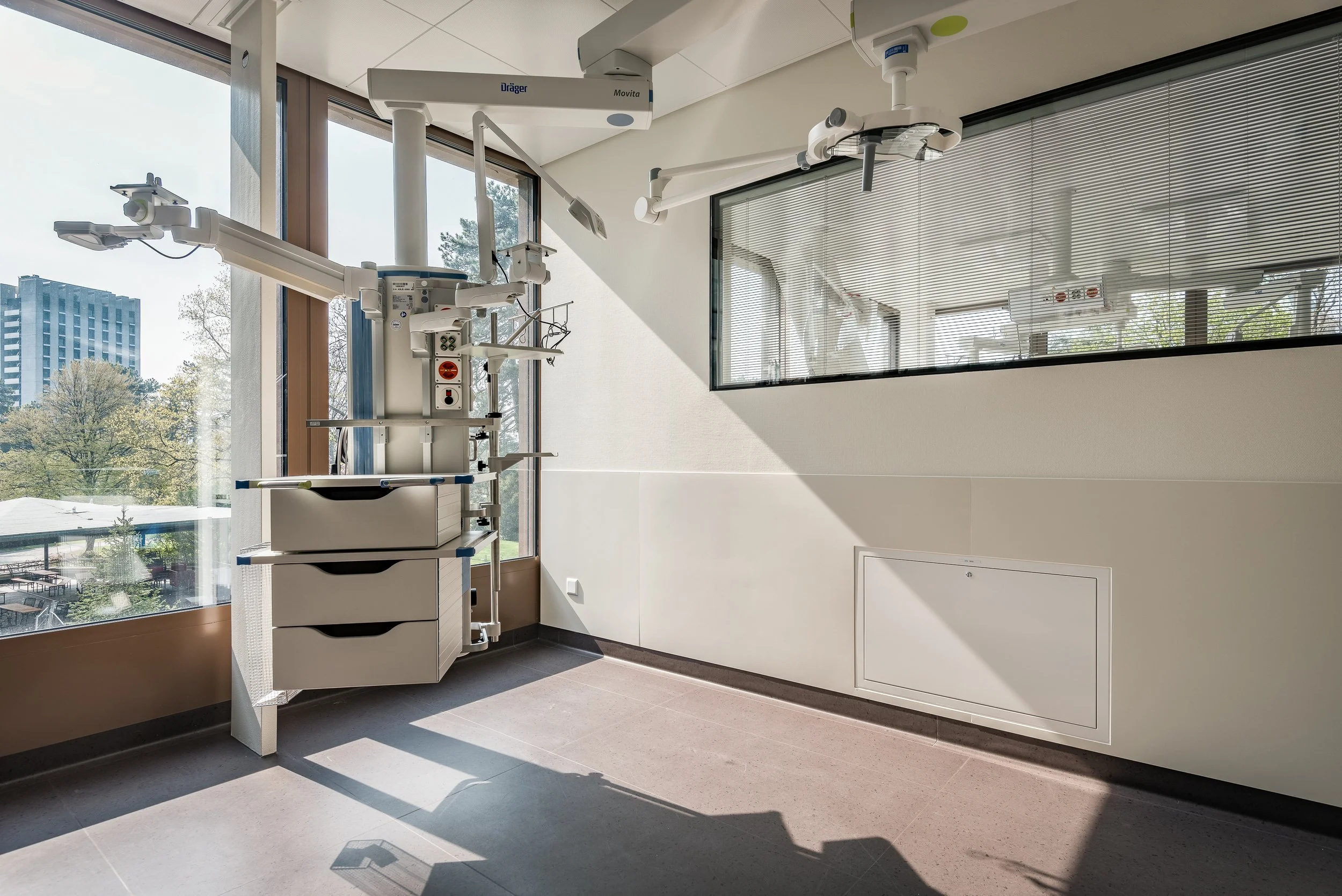 Hôpital universitaire de Zurich_Établissements de santé en Suisse_med-design_Aménagement intérieur de Pendt (7).jpg