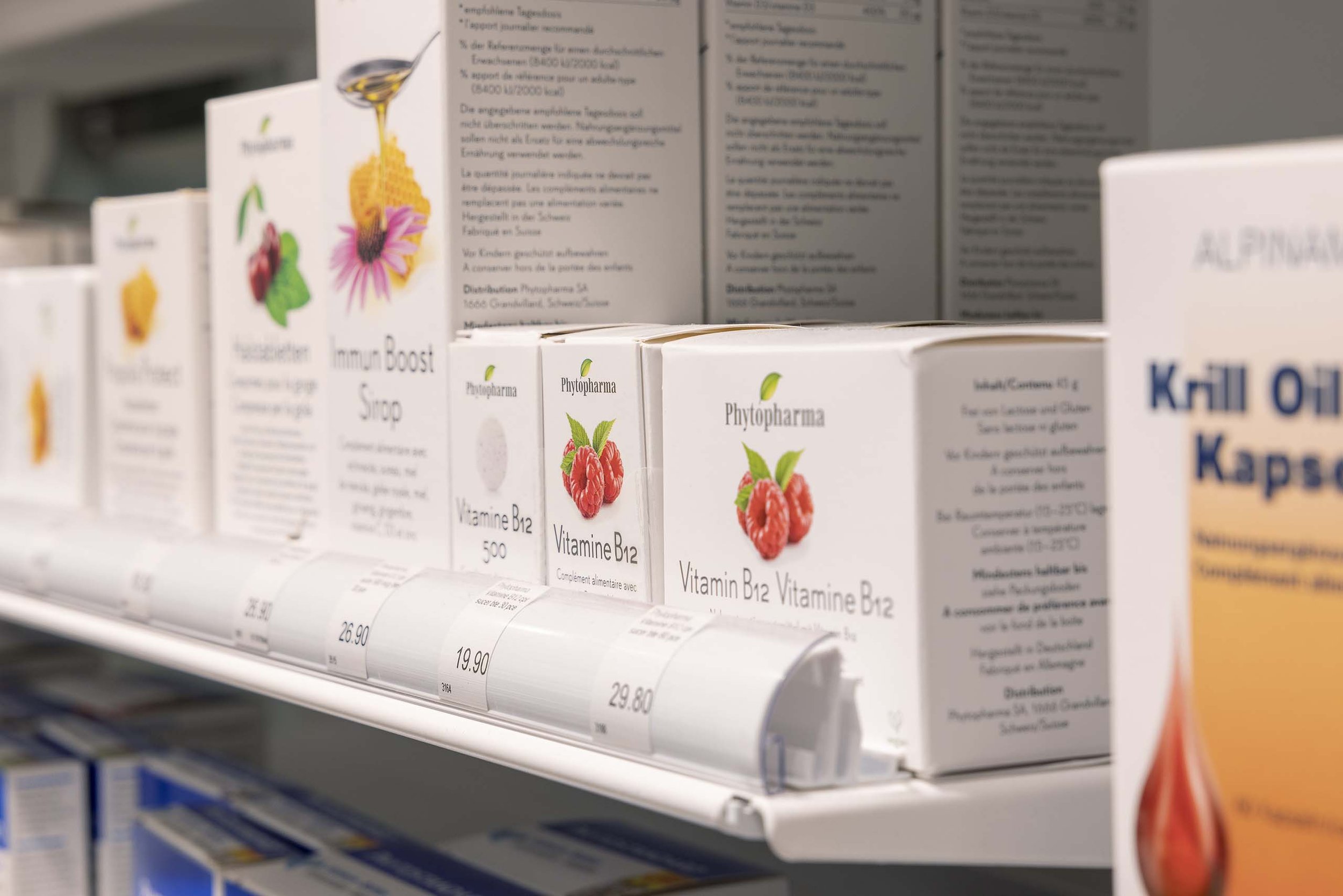 Bida_Sunstar_La Chaux-de-Fonds Eplatures_agencement-pharmacie (16).jpg