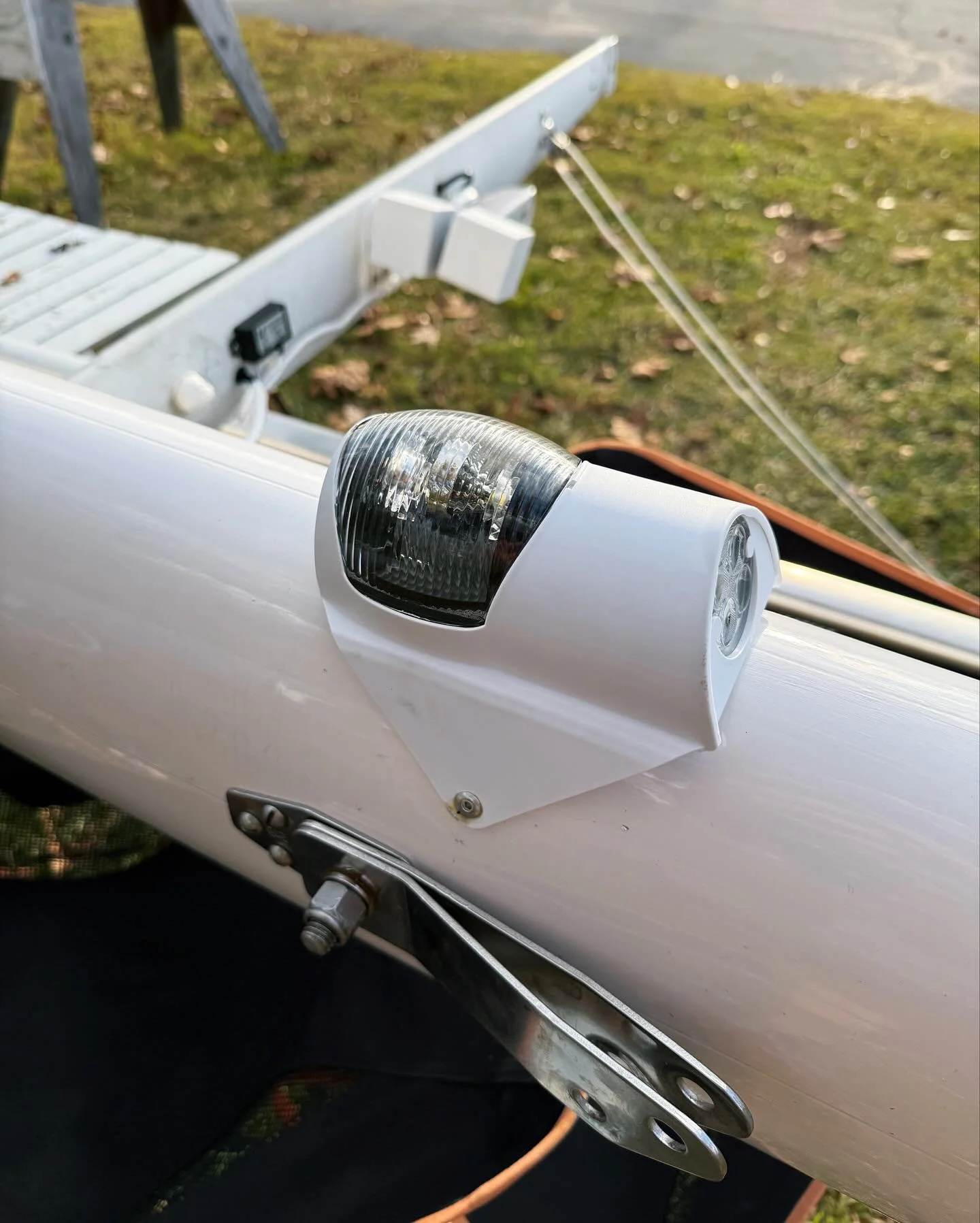 While most of our friends and family got their first snow of the season, we spent the weekend wearing shorts and hanging out with lizards. It was hot and we may have got too much sun. 

We are hoping to step the mast this coming week! There are just 