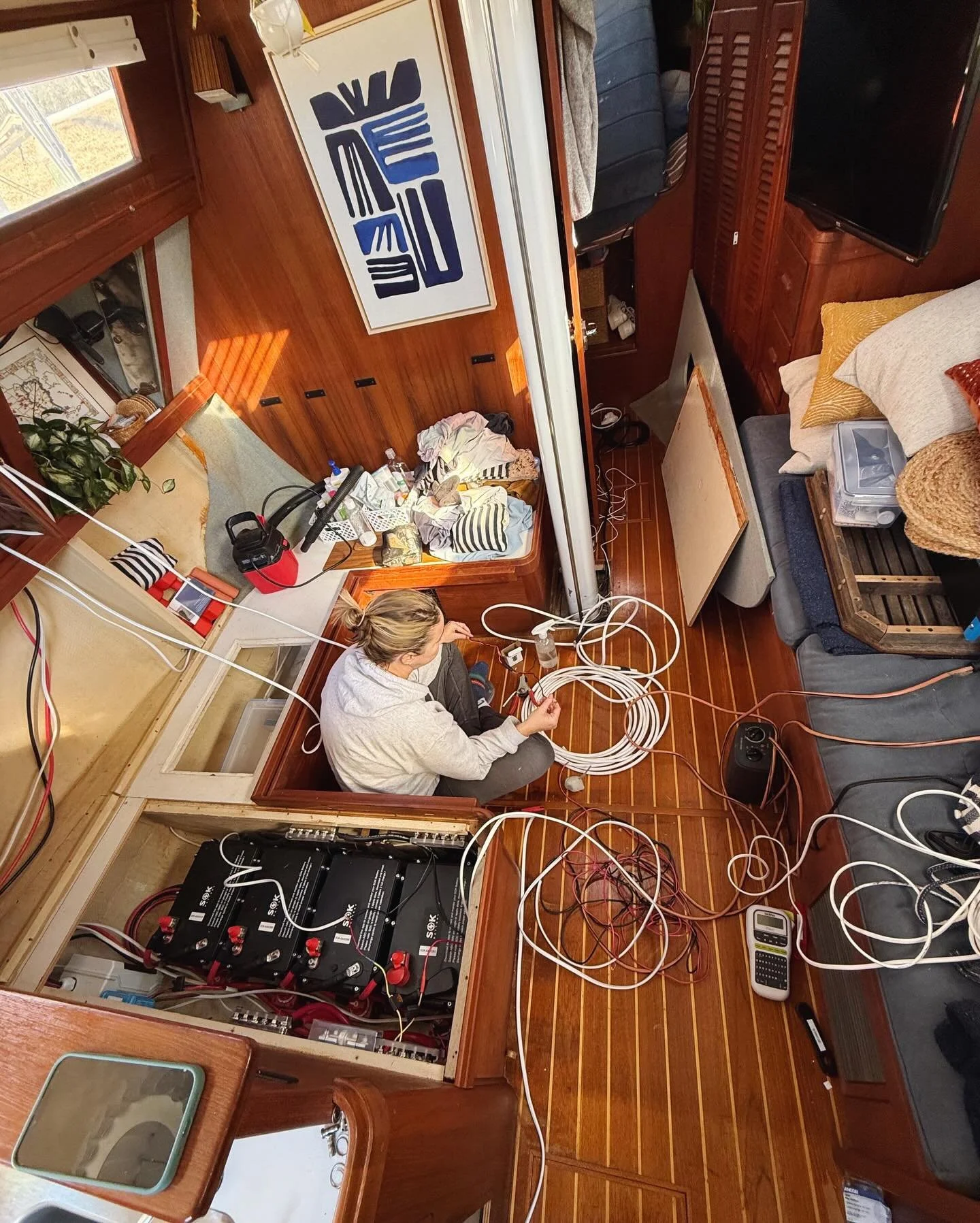 Wiring weekend! The captain is a good teacher and now the first mate is a self proclaimed wiring wizard! We each took a side, drilling holes, running wires and making connections. Together, we completed 10 cabin charge plugs and 2 disc lights (with 8